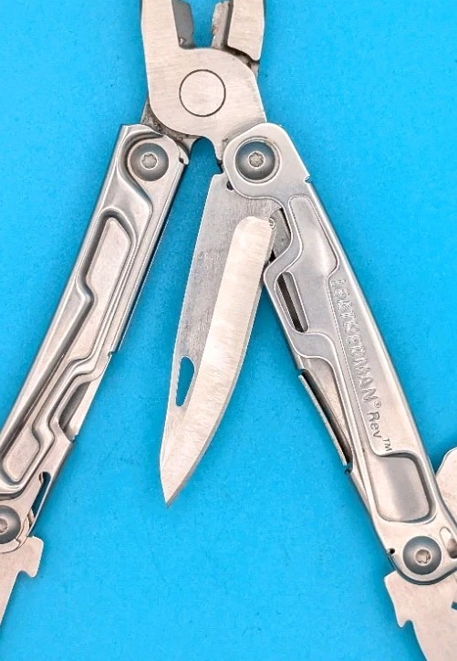 Leatherman Rev 3.8″ Multi-Tool, Stainless! *BANK OF LABOR*
