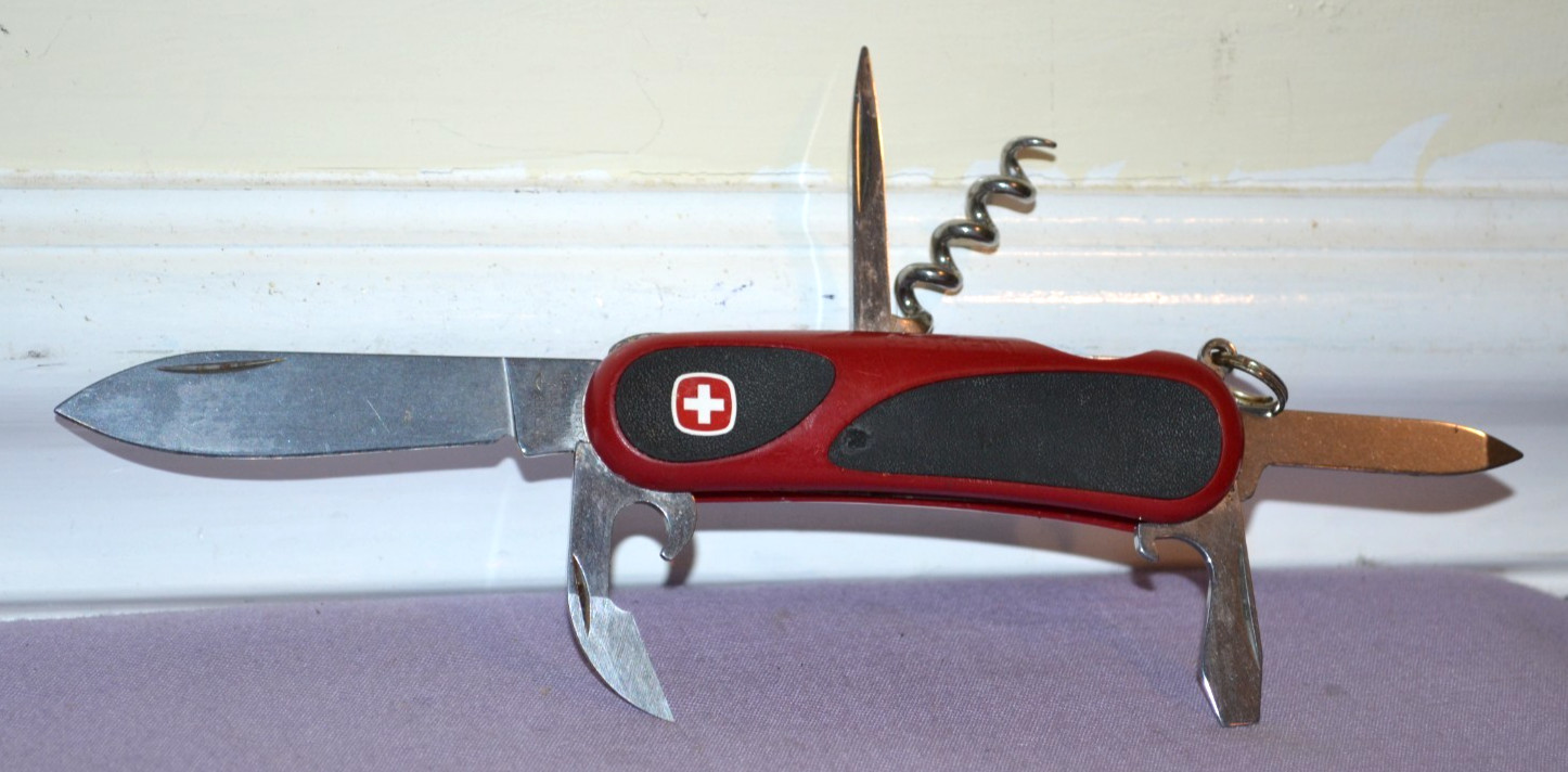 Wenger Delemont EvoGrip 10 Swiss Army 85mm Black/Red Multitool Knife – Great