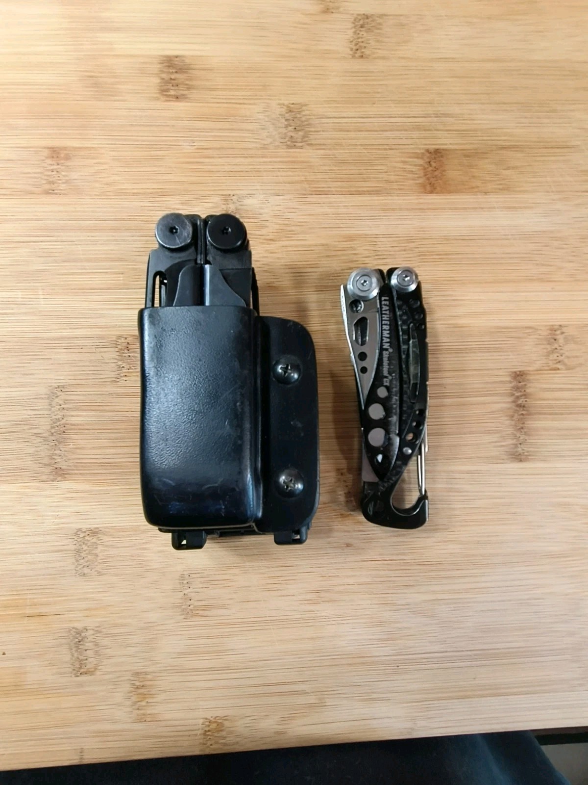 Leatherman Wave Black Oxide / Sheath/Leatherman Skeletool Cx Black Carbon Fiber