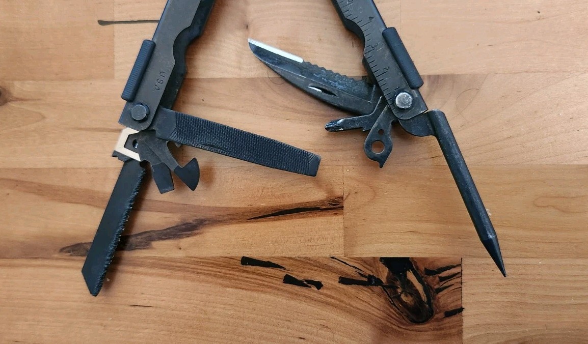 Gerber DET MP600 Multi-Tool Multi-Plier Black Oxide w/ Sheath – Great U56