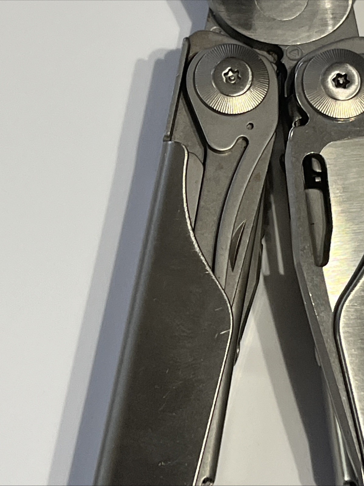 🔥 Awesome Leatherman Surge Multi-Tool Heavy duty Clean