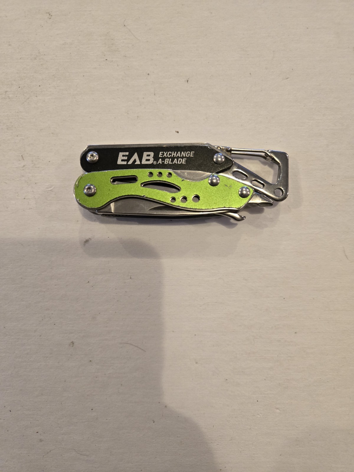 Exchange-A-Blade 6-in-1 Multi-Tool w/ Belt Clip, Metallic Green/Black Handle