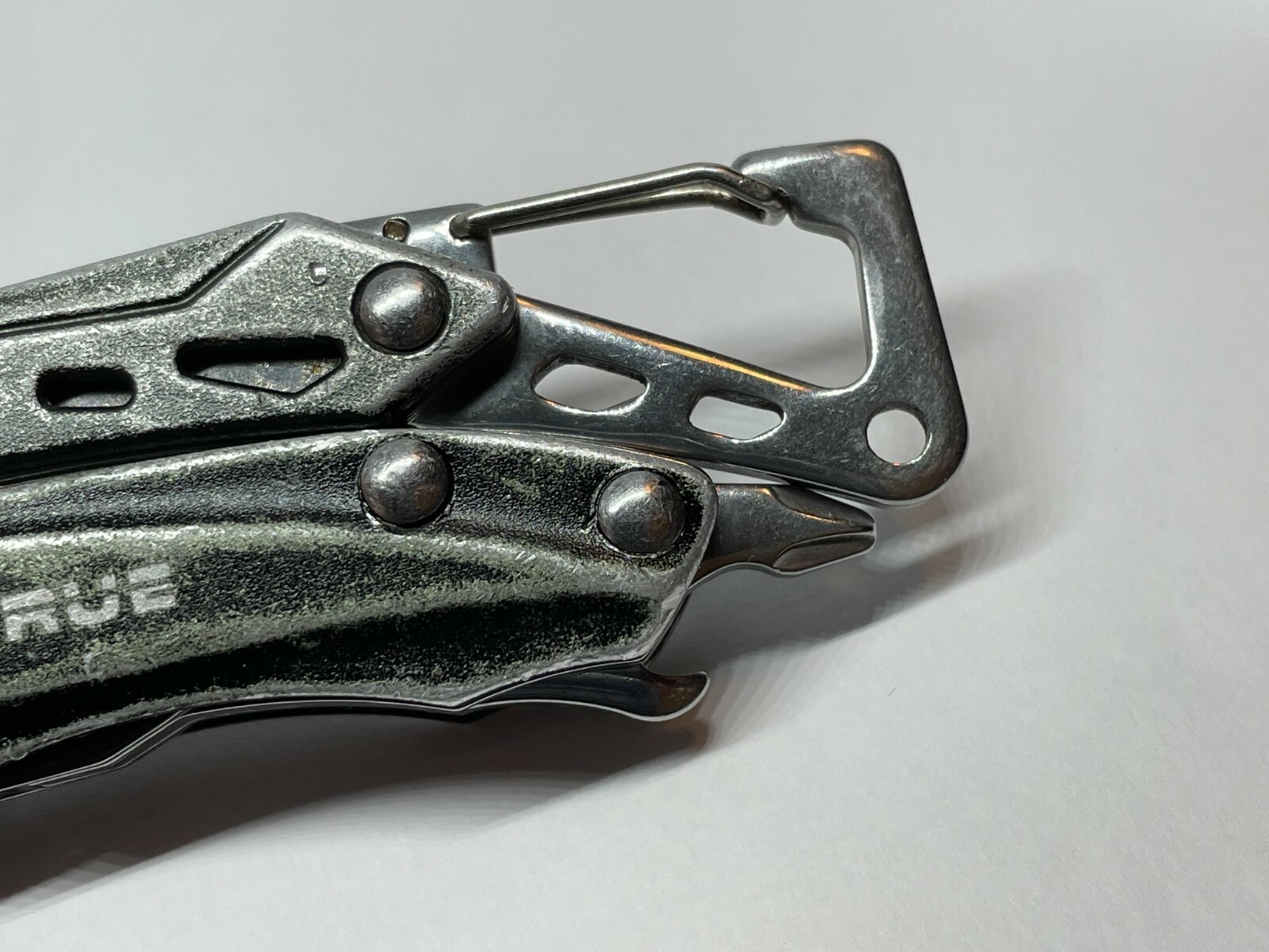 True Utility Seven Multi-Tool 7 in 1 Compact Pocket Knife Quick Release Clip