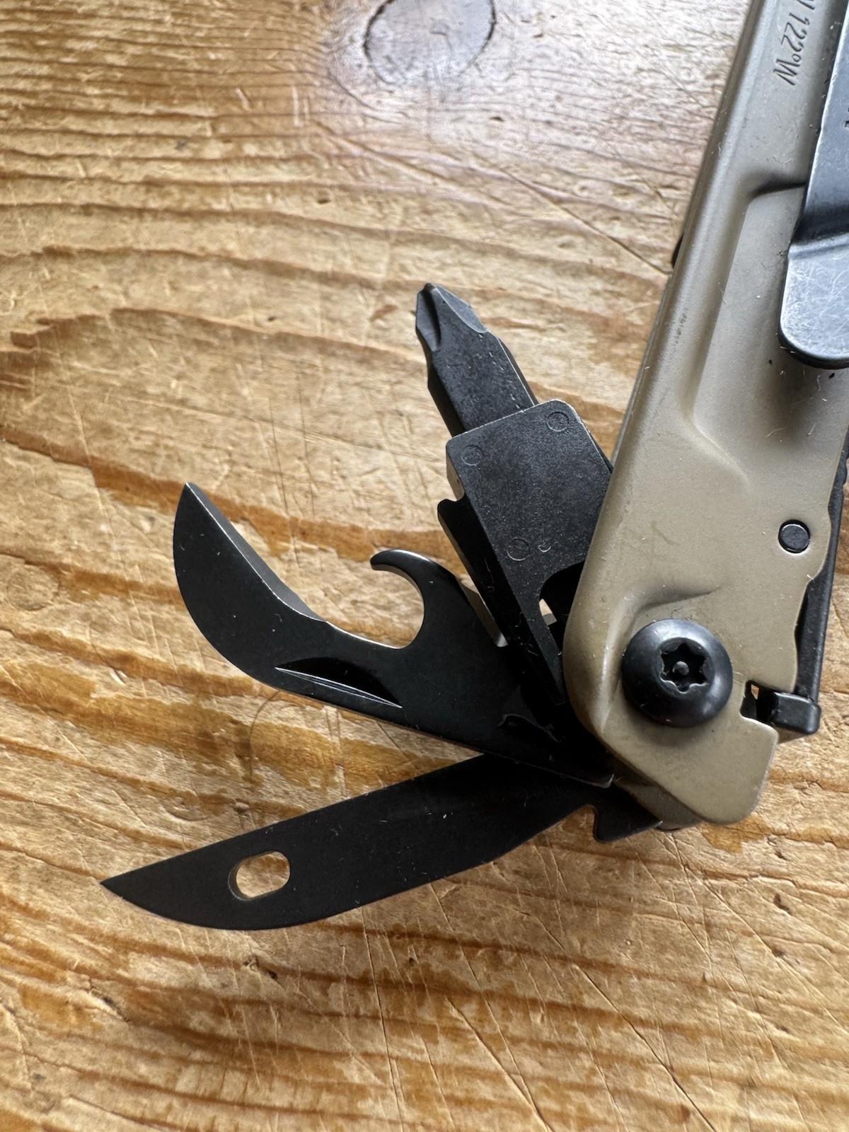 Leatherman Signal Multitool Coyote Tan Black Oxide – Factory Replacement NEW