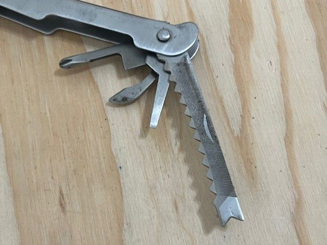 Vintage American Camper 16 IN 1 Multi-Tool Stainless STEEL – Great condition