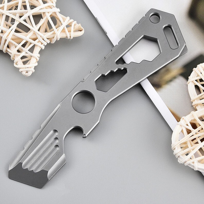 EDC Titanium Stainless Steel Multitool Card Crowbar Opener Outdoor Pry Bar Tool
