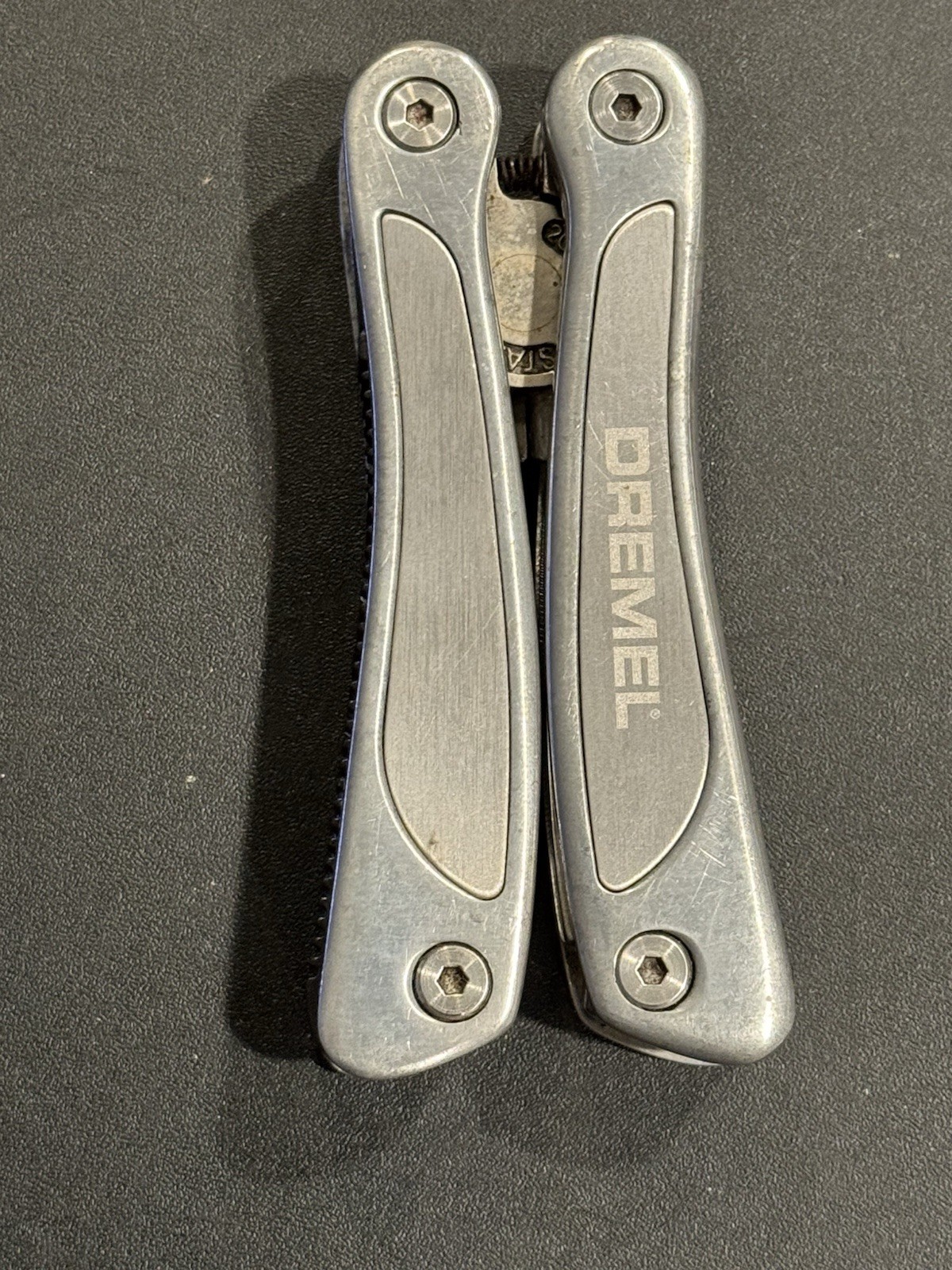 DREMEL MULTI-PLIERS TOOL Stainless Steel. Nice Condition Rare Find!
