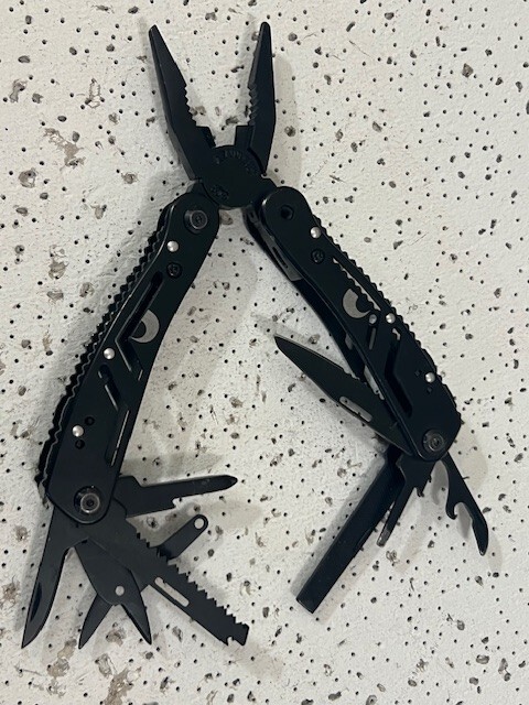 Multi-Tool Black EDC Plier , SAW , scissors and more —