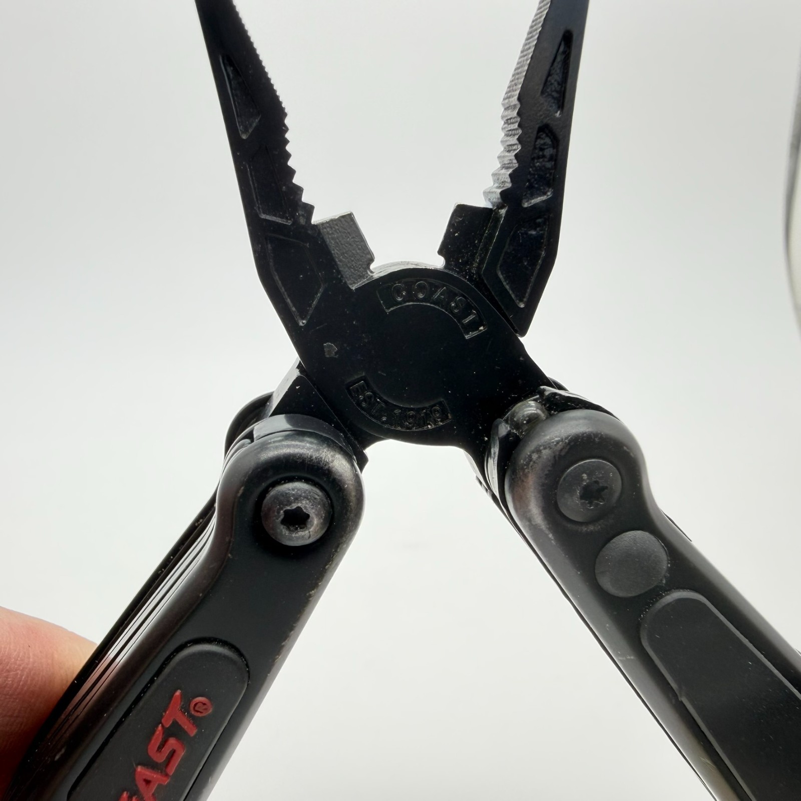 Coast LED135 Dual-LED Micro Plier Multi-Tool 14-In-1 Stainless Steel USED Black