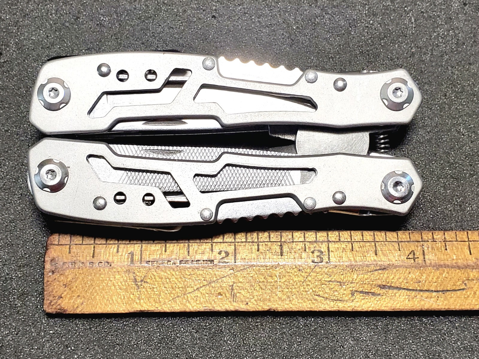 14 in 1 Multi Tool Kit Folding Pocket Knife Multifunction Stainless Steel Pliers