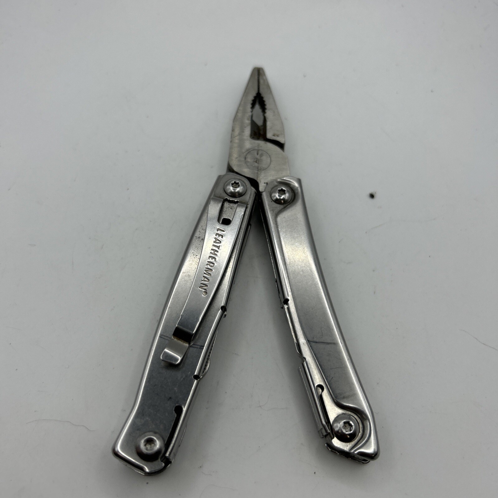 Leatherman Rev 3.8″ Stainless Steel Multi-Tool W/Carry Clip Very Good USED Tool