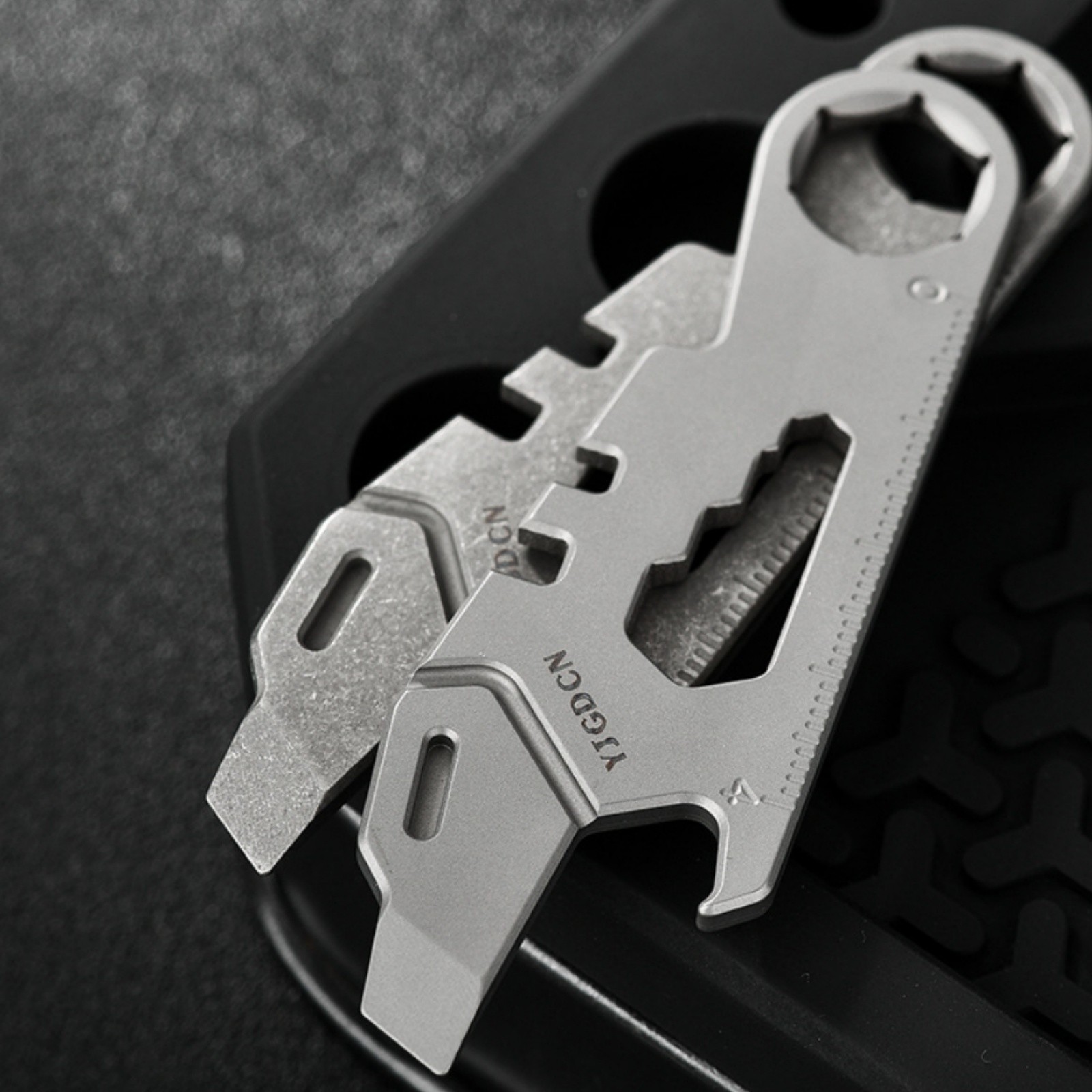 Titanium Alloy EDC Multi-Tool Pry Bar Bottle Opener Wrench Outdoor Gear Portable