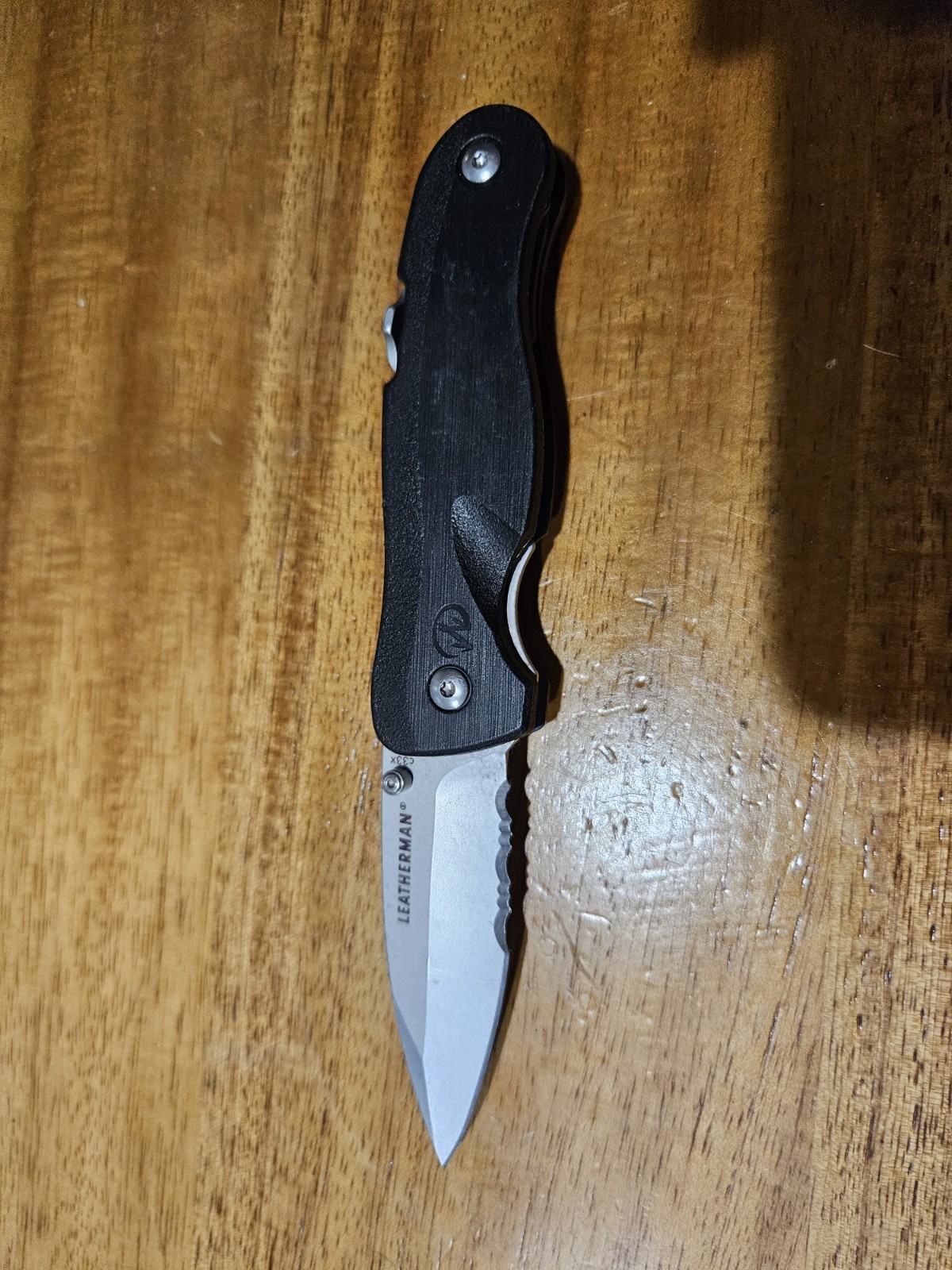 Leatherman Folding Lock Blade Knife c33x w/ Carabiner Retired
