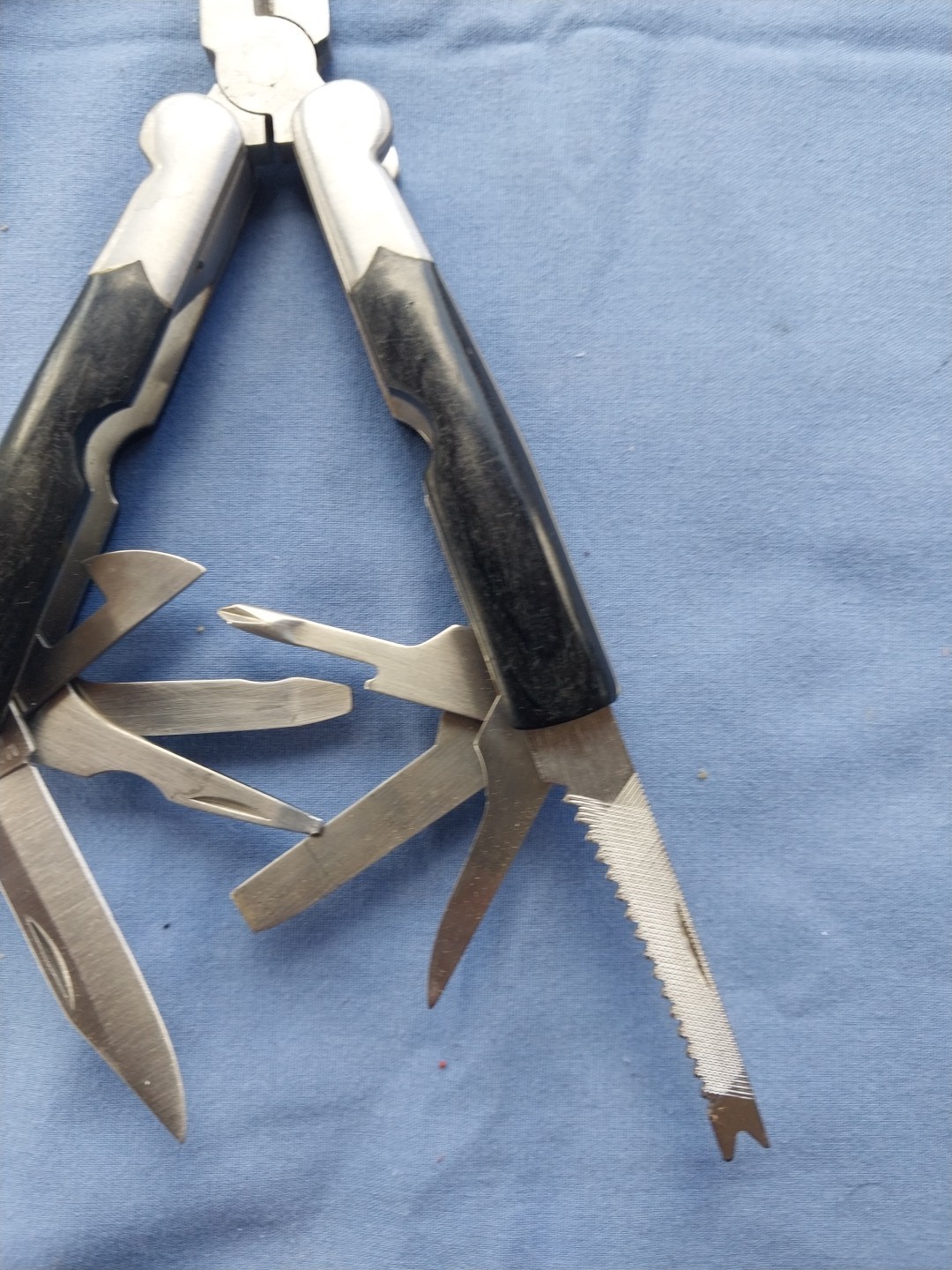 3 Survival Tool – Foldable With Multiple Gadgets
