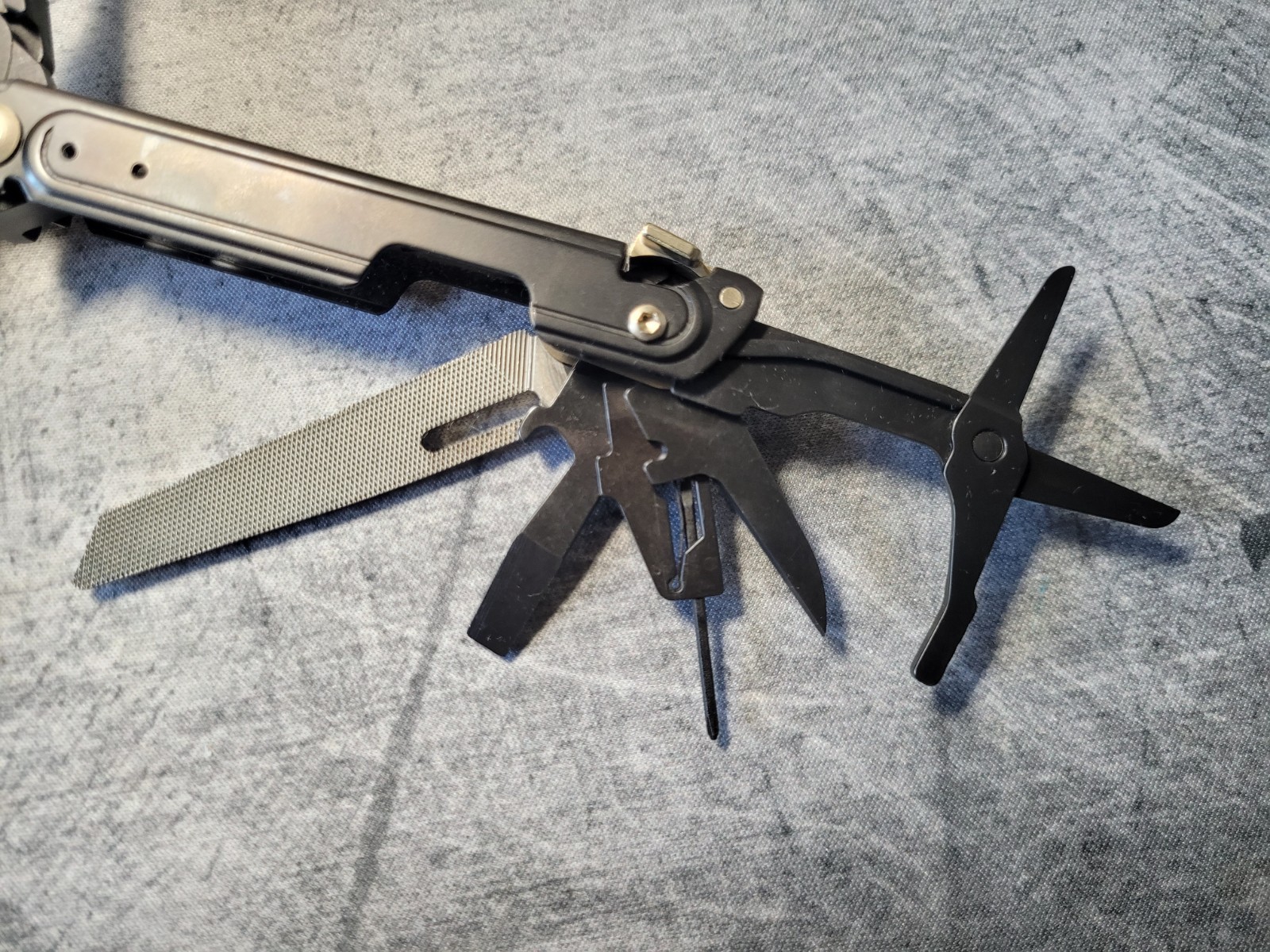 NEW Leatherman Arc Obsidian Multitool Limited Edition With Leather Sheath