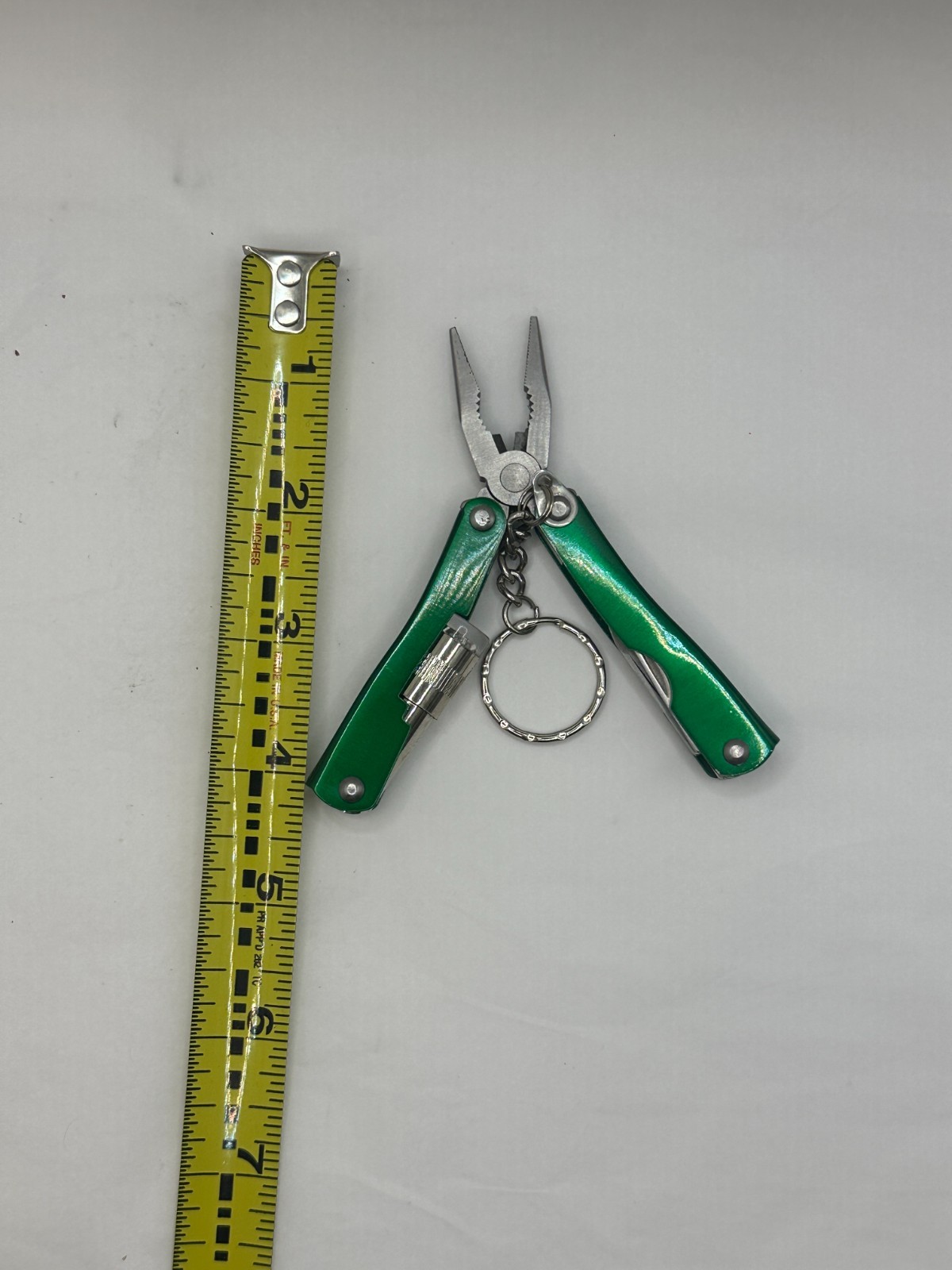 Cabelas Pocket Multi-Tool Flashlight Serrated Knife Can Opener Pliers 2 Drivers