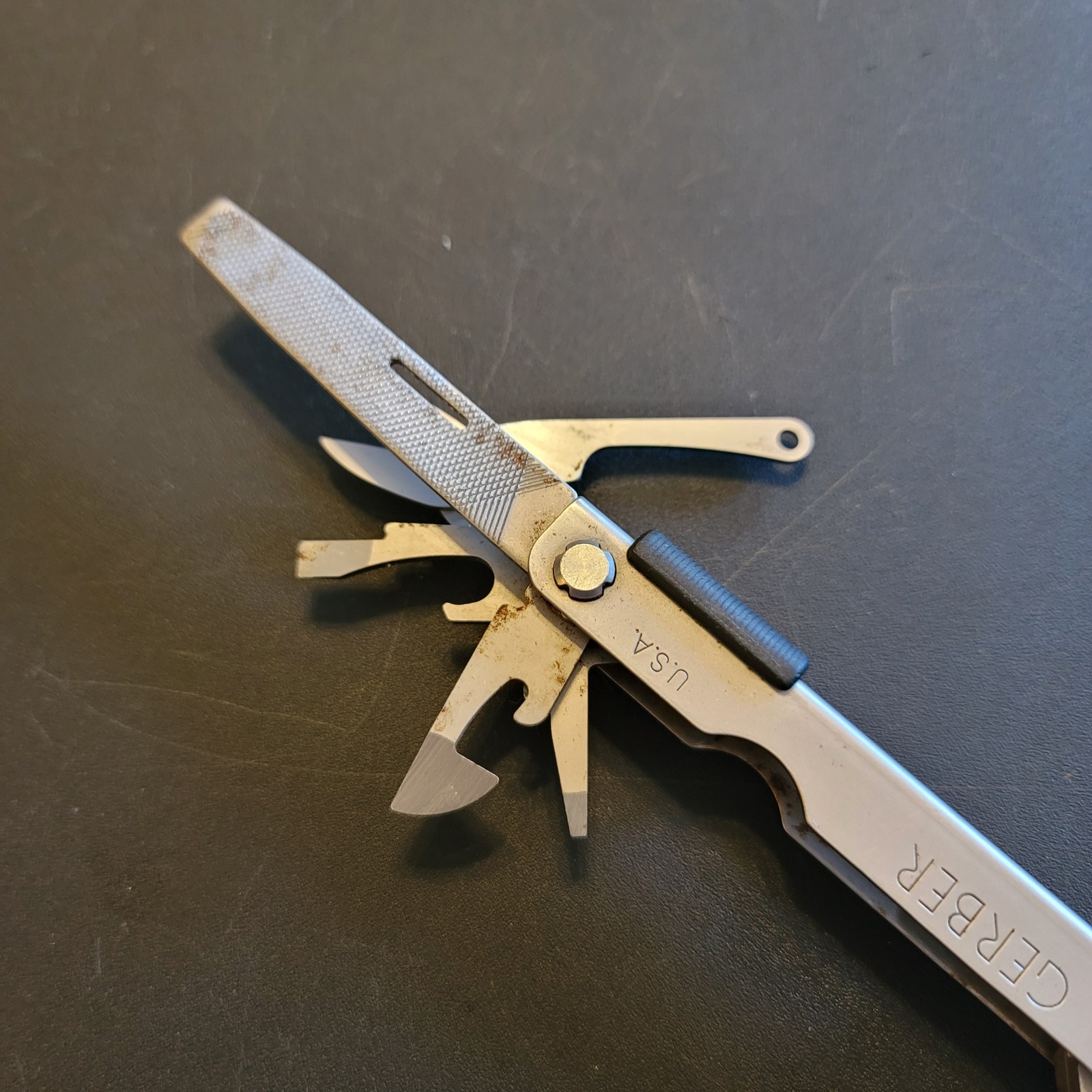 Gerber Multitool And Fixed Blade Lot