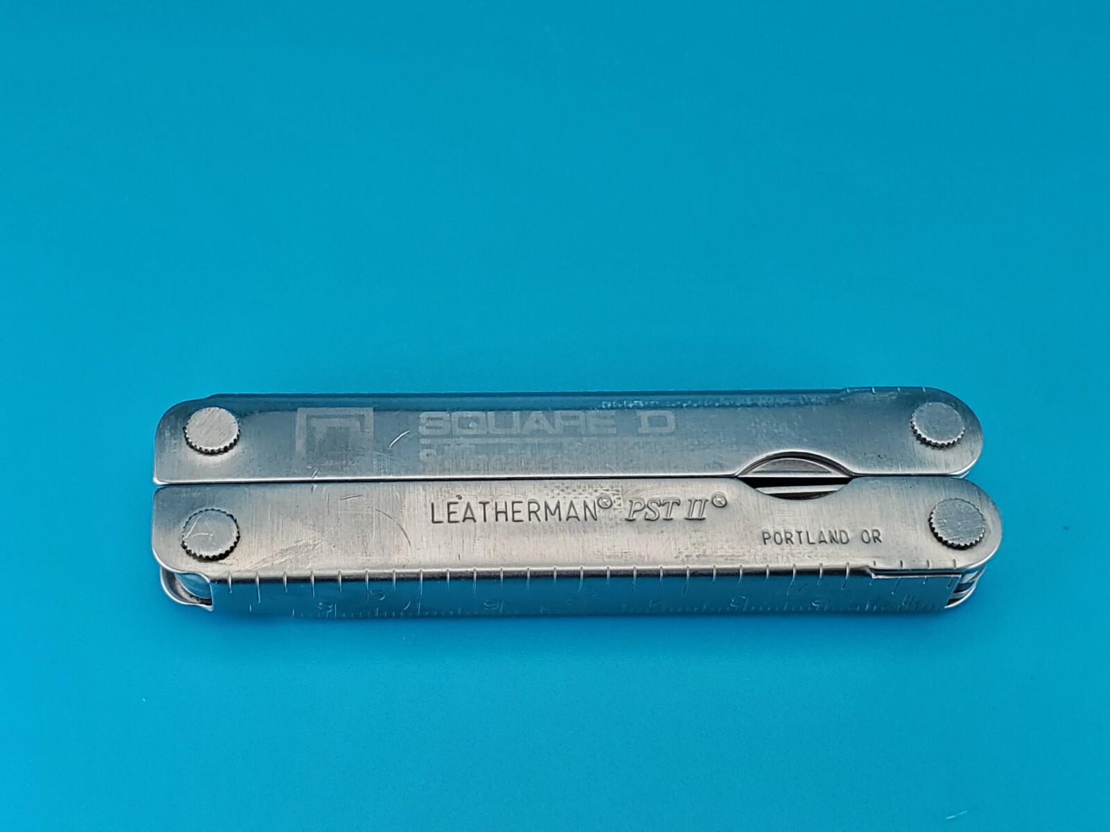 Leatherman PST 2 Multi Tool! 01/01 date stamp! Fast Shipping! With Sheath!