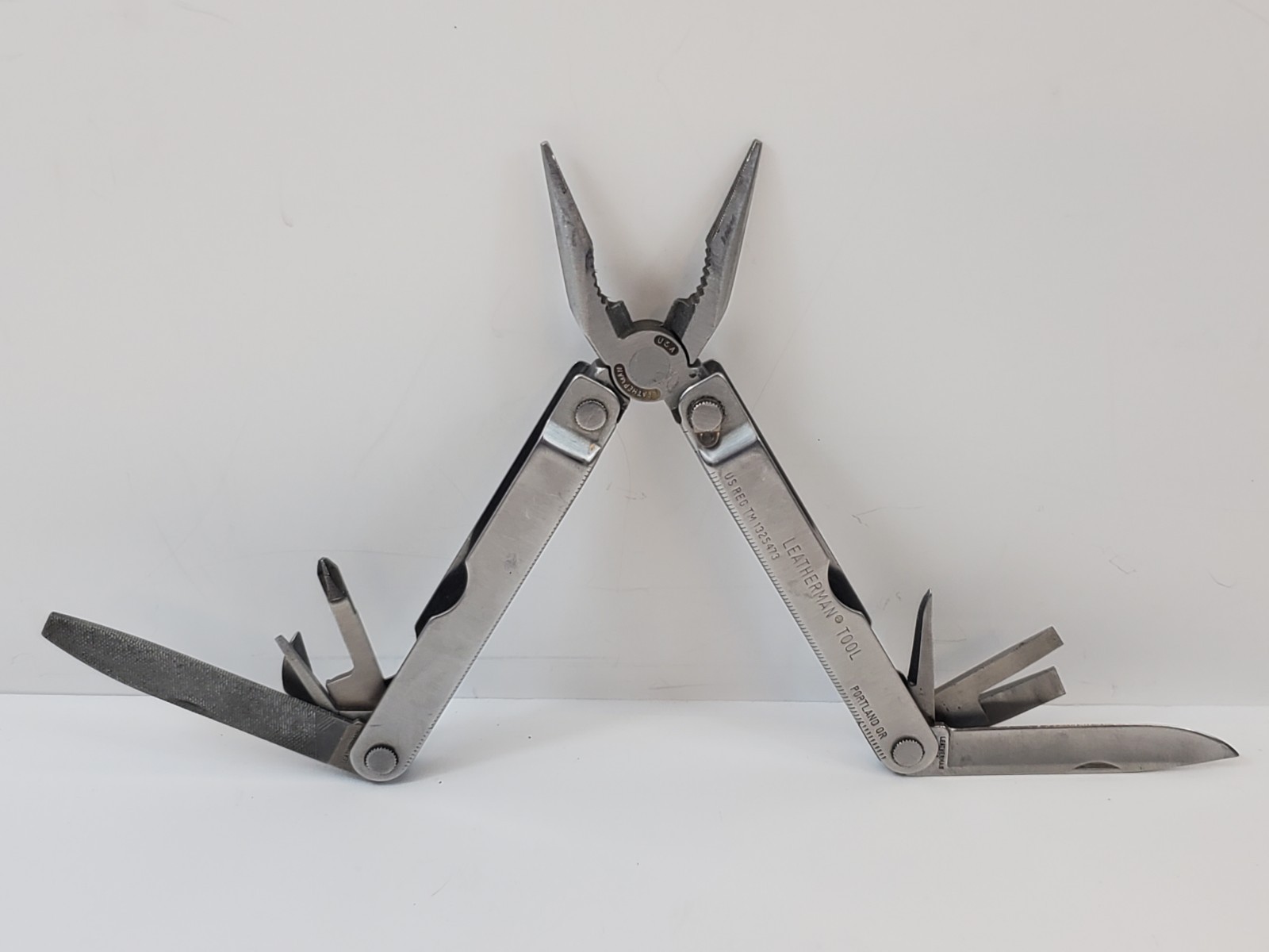 USA Leatherman Tool Multitool w/Leather Sheath