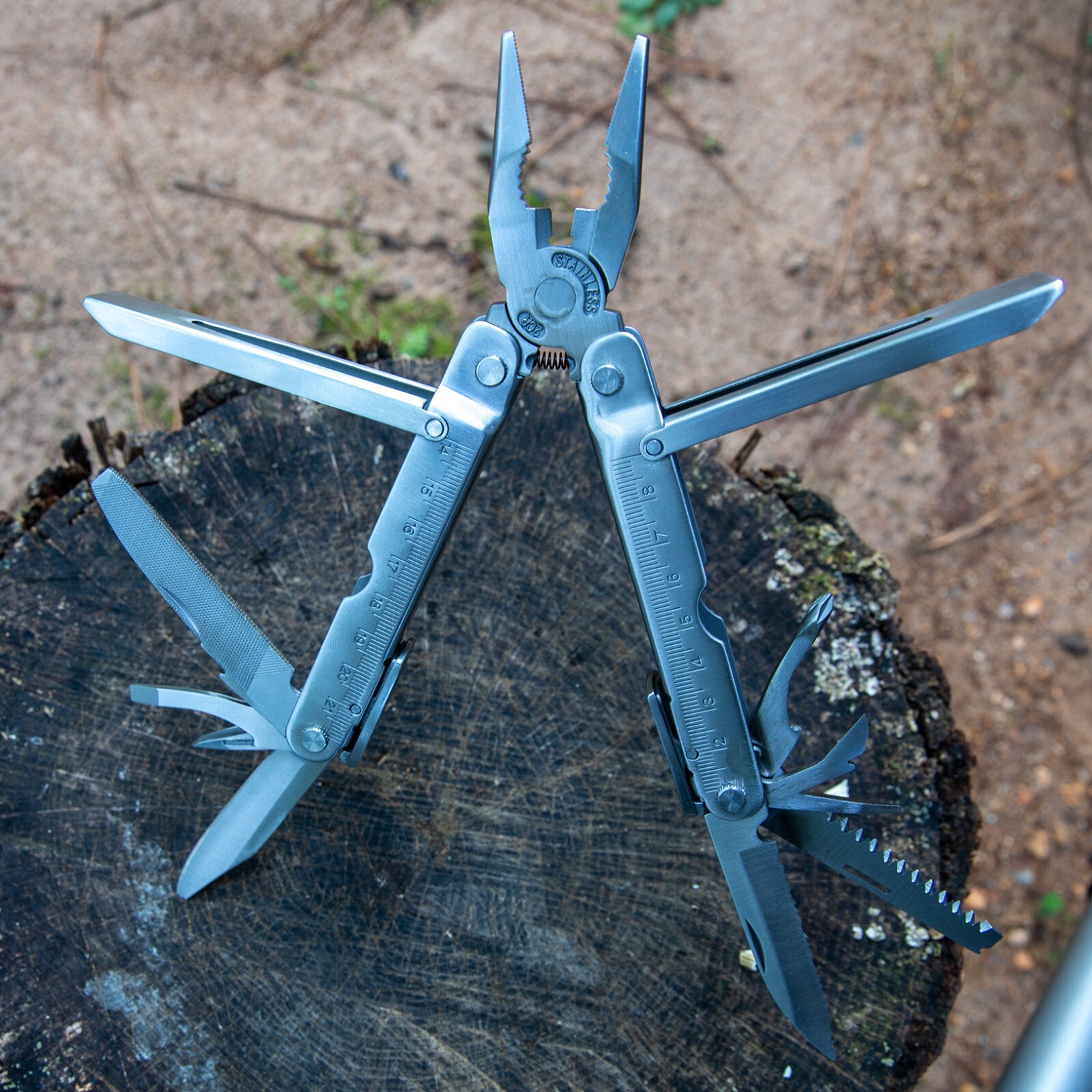 Multitool 14 in1 – Multifunctional Knife and Pliers – All in One Multi tool