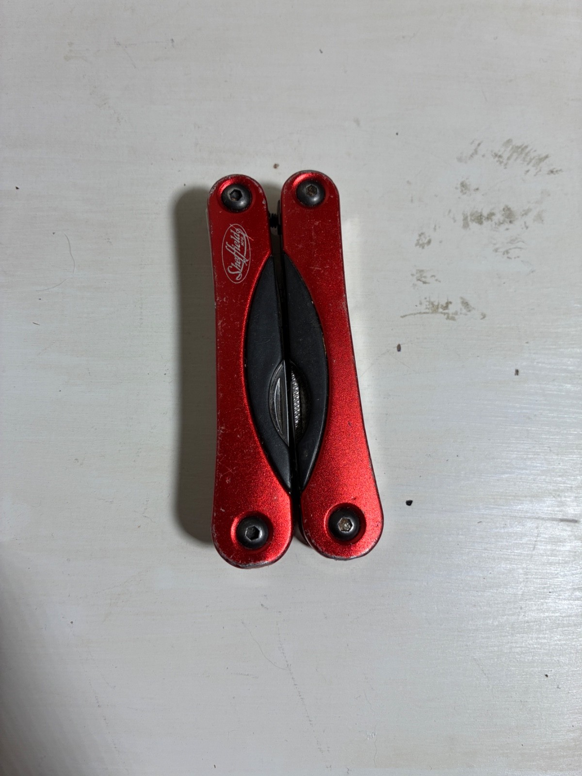 Multitool – Pliers, Many Tools