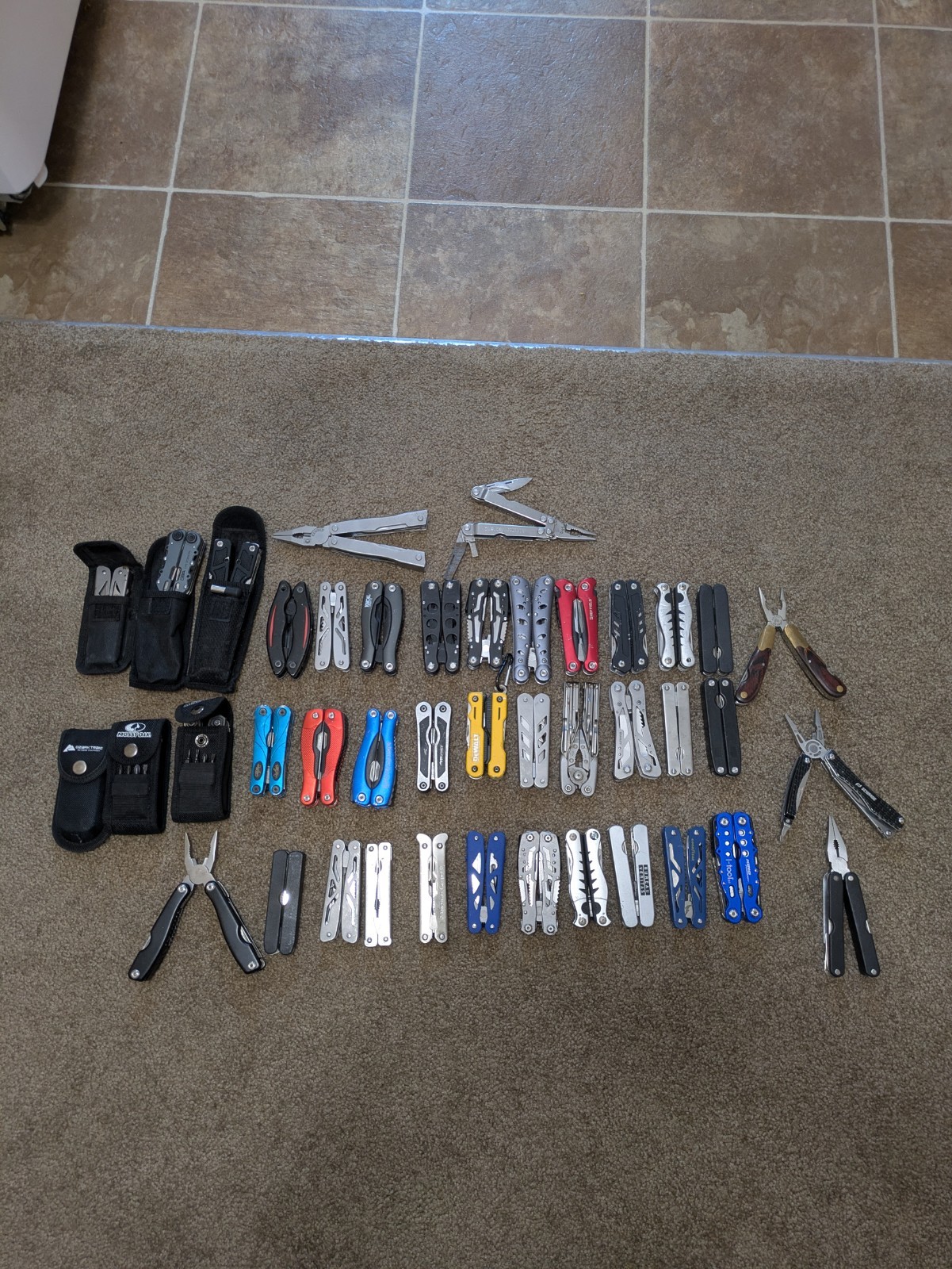 Large Lot Of Multi Tools Schrade Husky SOG Kangli Unbranded Mix