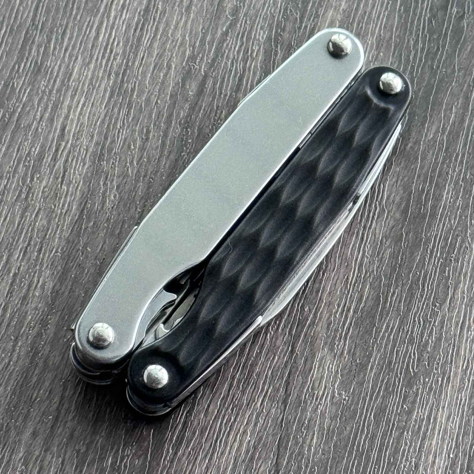 Leatherman Juice SX Black/Silver Multi Tool