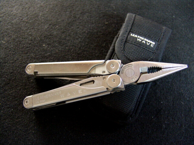 LEATHERMAN WAVE ORIGINAL-RETIRED-07-01-w/CUSTOM WAVE LEATHERMAN CASE-EXCELLENT