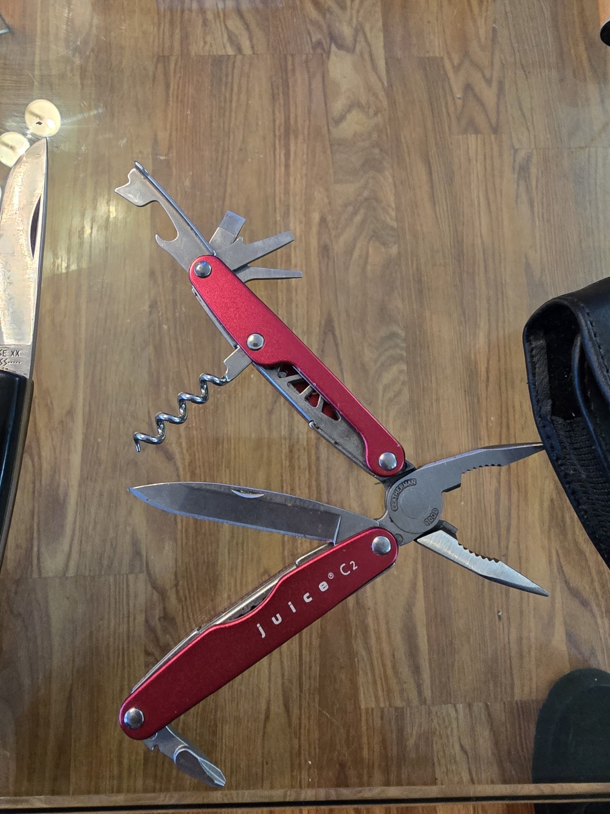 Leatherman Juice C2 Multi-Tool Multi-Plier Red And Case XX Sod Buster Folder