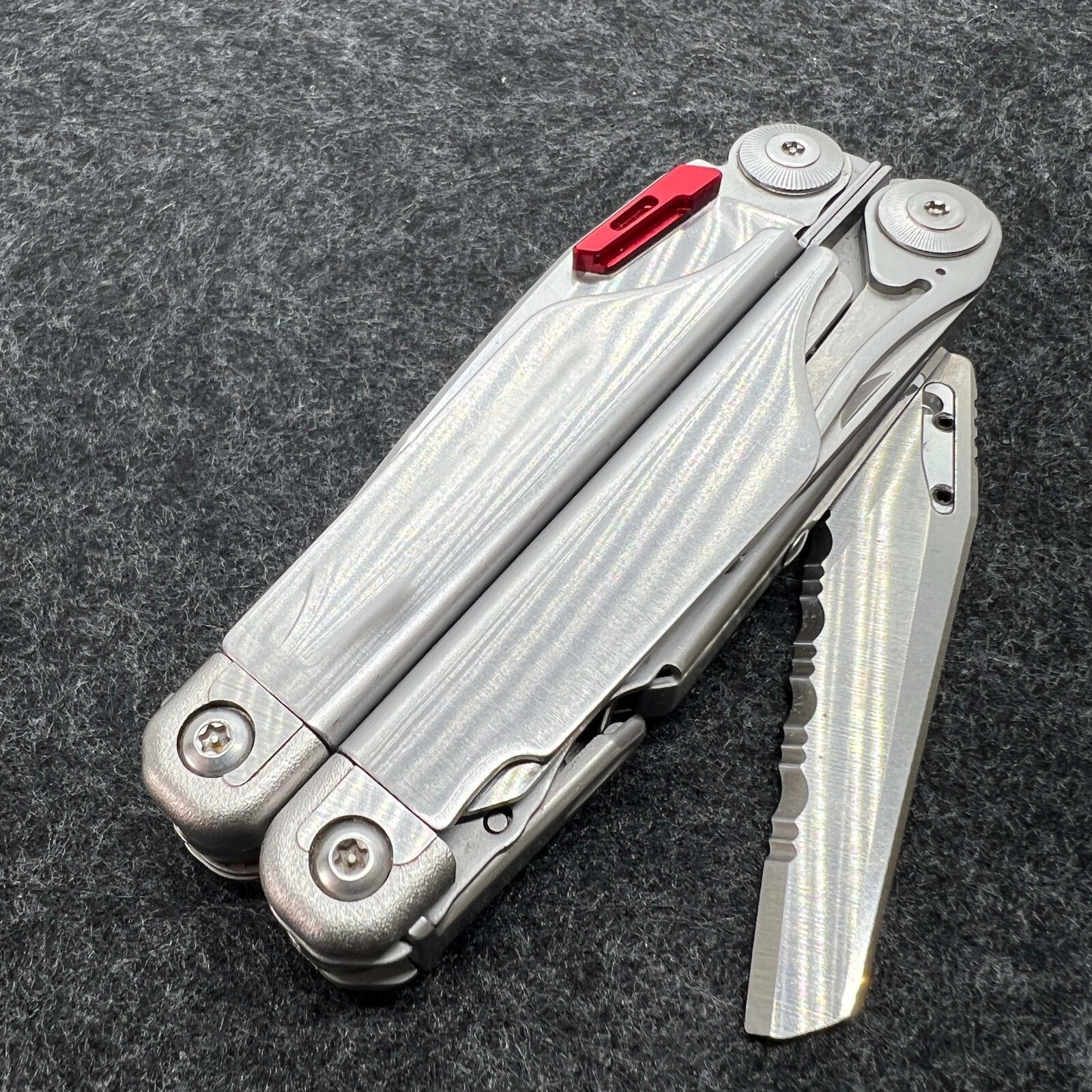 Aluminum Alloy Thumb Grip Easy open push button For Leatherman Surge CNC DIY