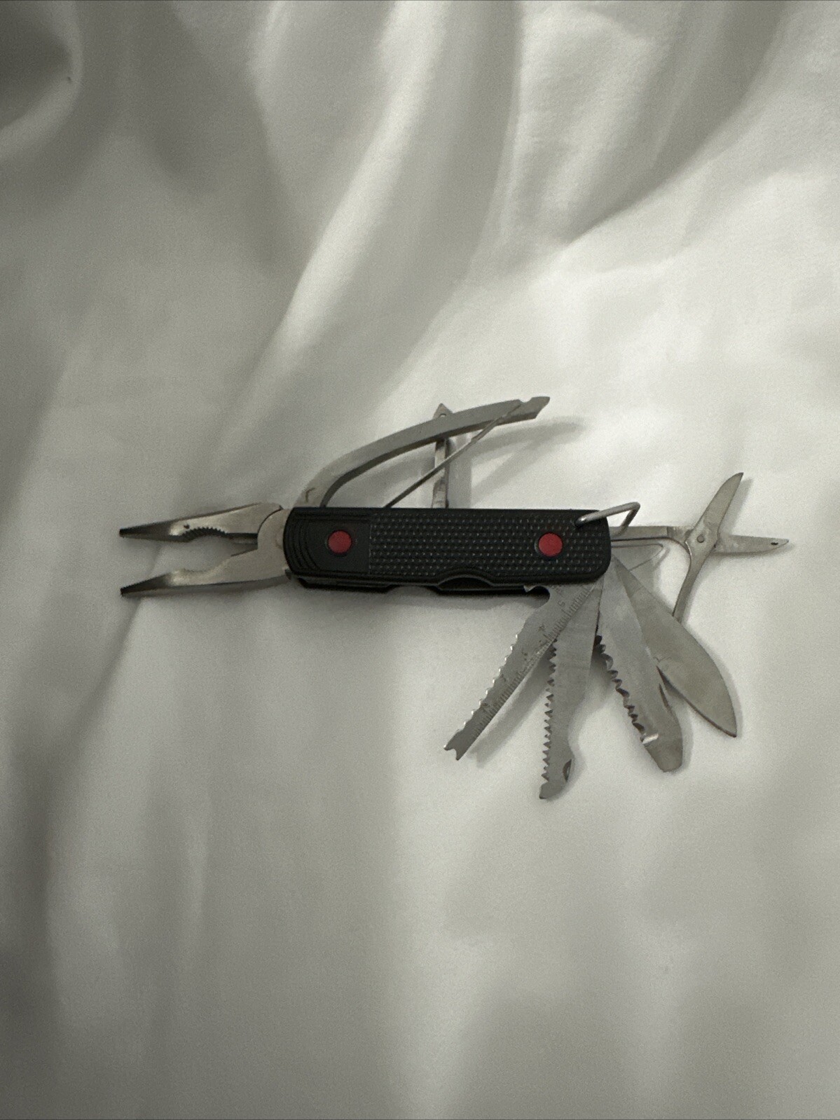 Knife Multi-Tool 8 Function Needle Nose Pliers Screw Driver Scissors Rule