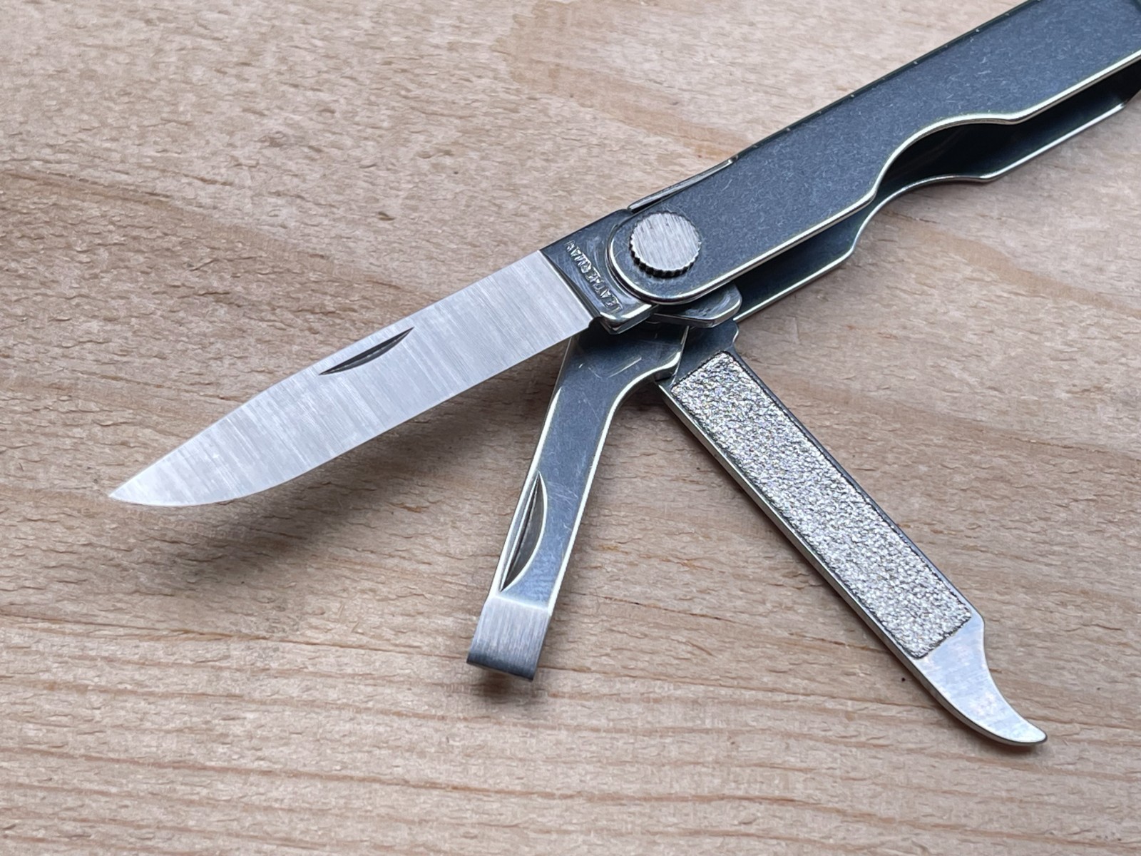 Leatherman Micra Stainless Steel Multi-tool Knife 03/06 Pat Pend. – Very Nice