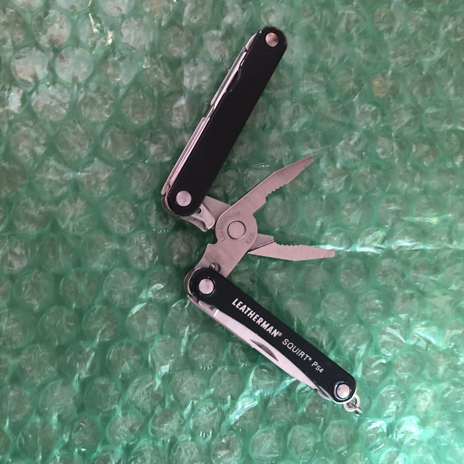 Leatherman Squirt PS4 Black Aluminum 8 Tool Multi-Tool Plier Retired *READ*