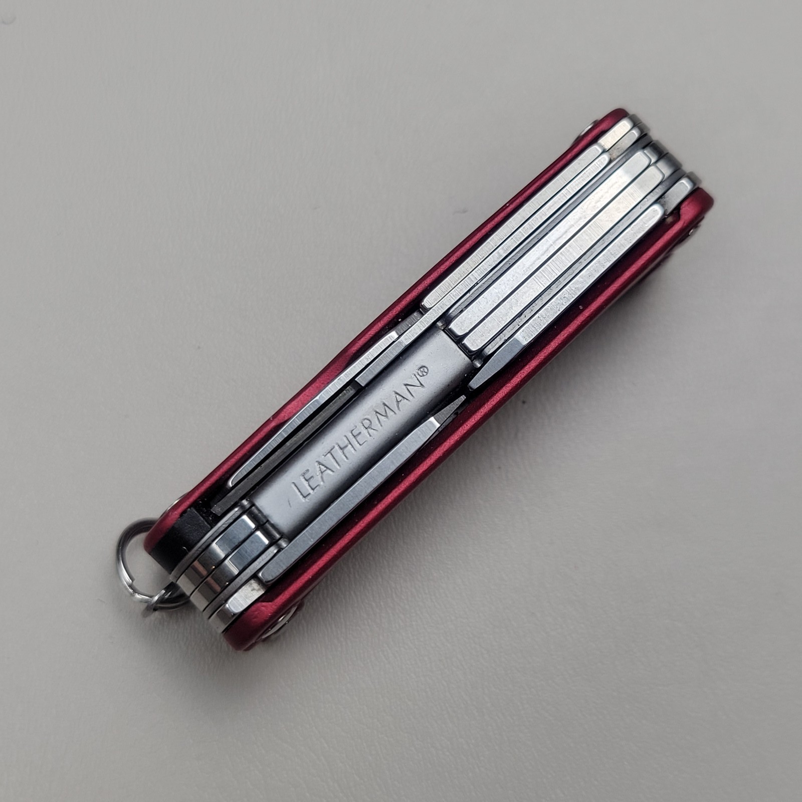 Leatherman Squirt PS4 Red Keychain Multi Tool Pliers Pocket Knife