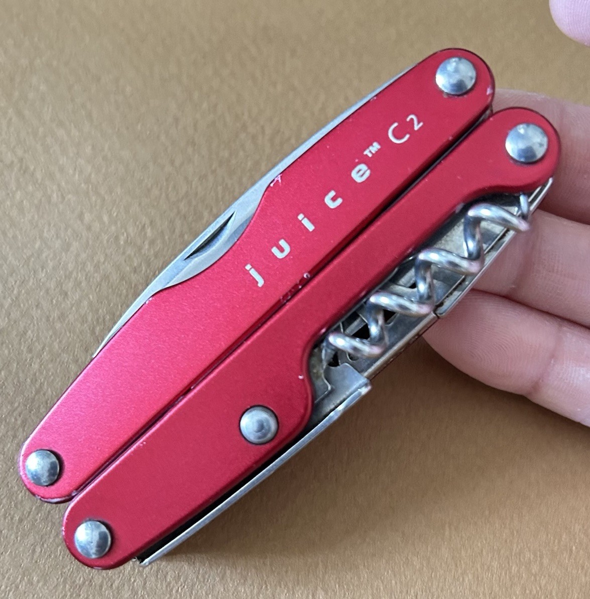 Leatherman Juice C2 Red Multi Tool Pocket Knife Corkscrew Compact EDC Retired