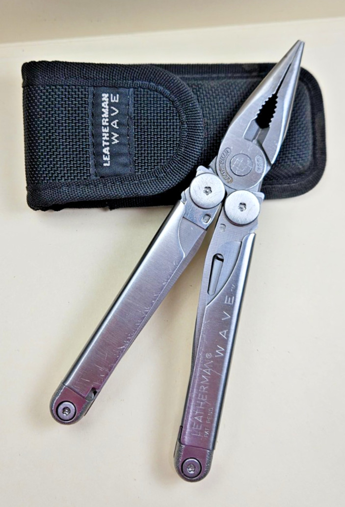 Leatherman Wave Original Multi Tool Knife Pliers with sheath Excellent