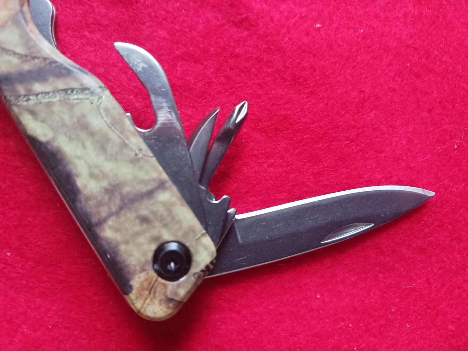 MOSSY OAK Multi-tool 13 in 1 Multi Function Pliers Folding Pocket Tool w/ Sheath