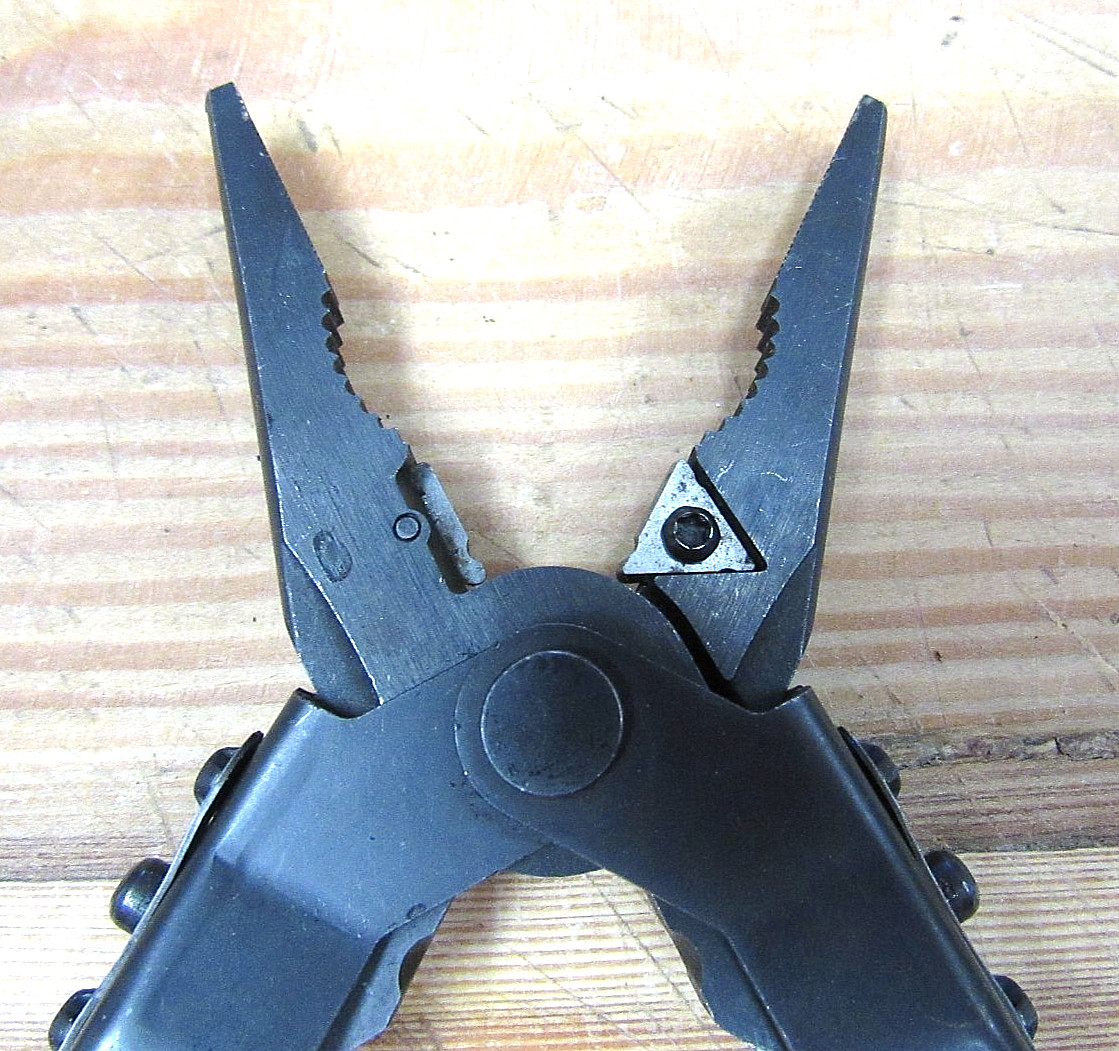GERBER MP600 MULTI-PLIER TOOL MILITARY, HUNTERS BLACK OXIDE W/CASE EXC