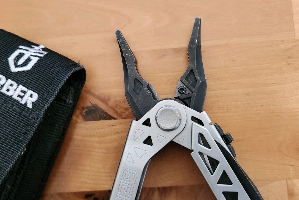 Gerber Center Drive Silver Multi-Plier 8 Tool w/ Molle Sheath – Great Cond. U58