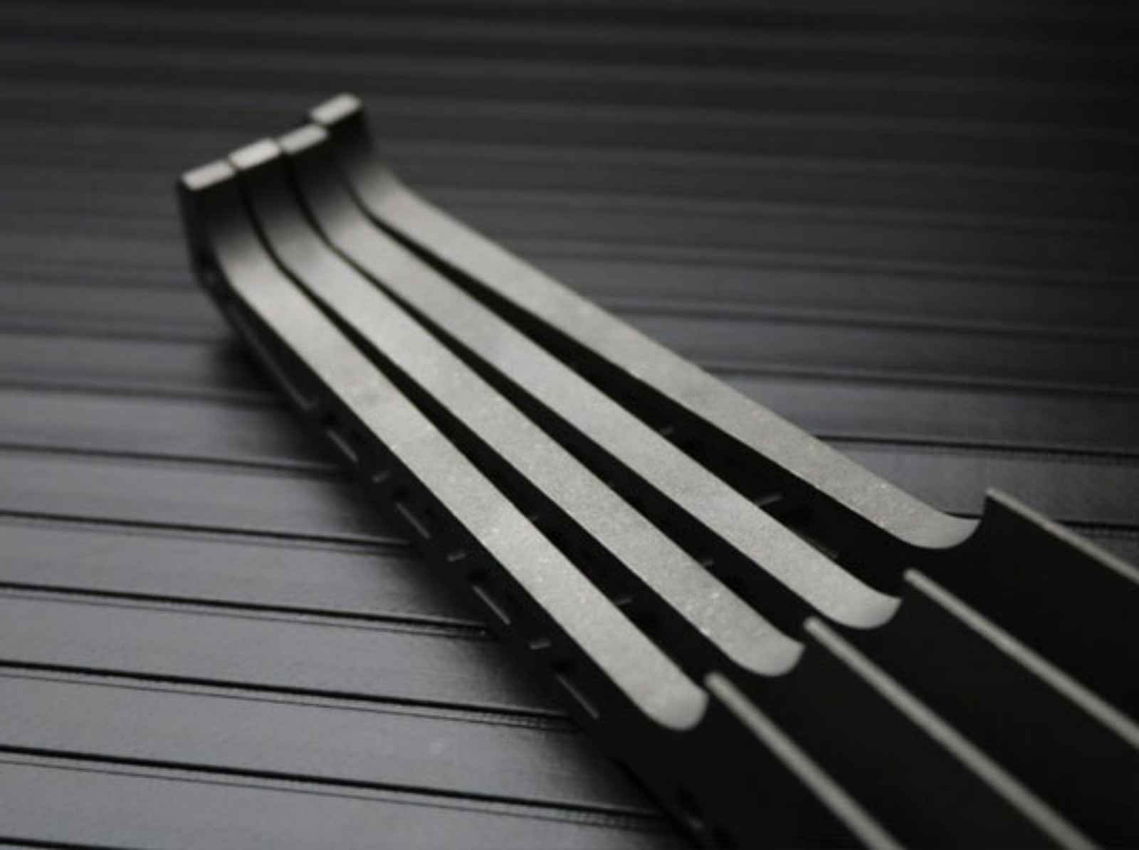 EDC Titanium Alloy Multifunctional Outdoor Tools Corrosion Resistant Lightweight