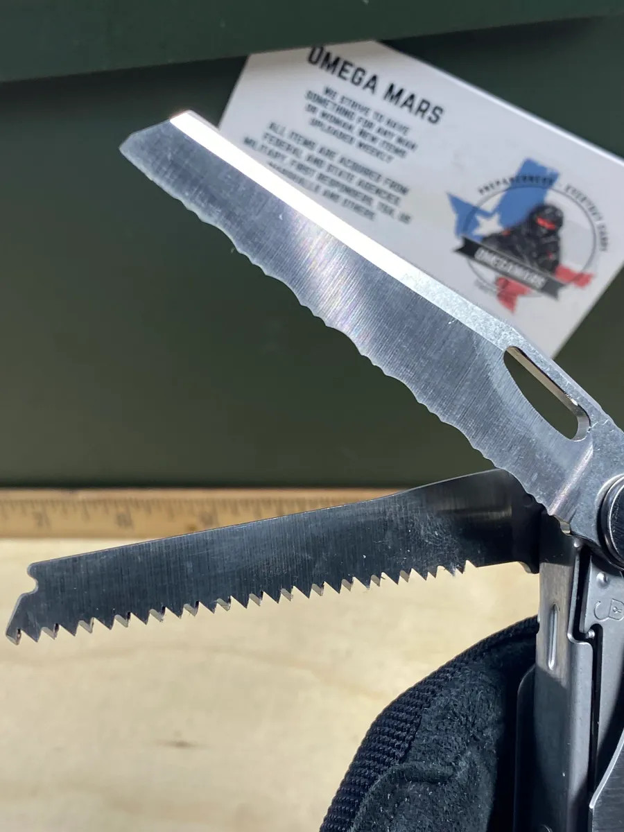 Leatherman Wave LW#1. Looks/feel brand new.