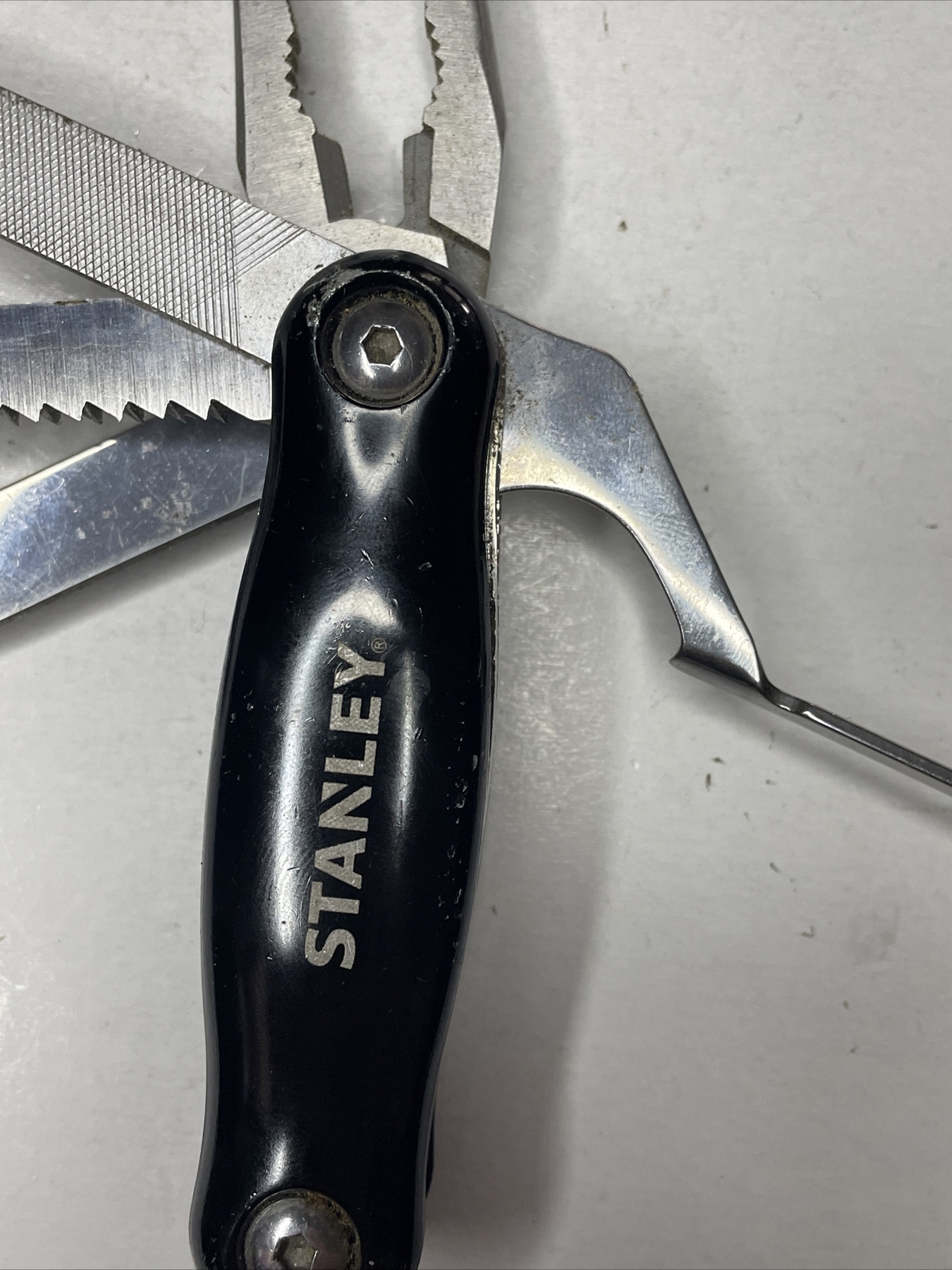 Stanley Multi Tool 7 in 1 Combination Pliers /Black