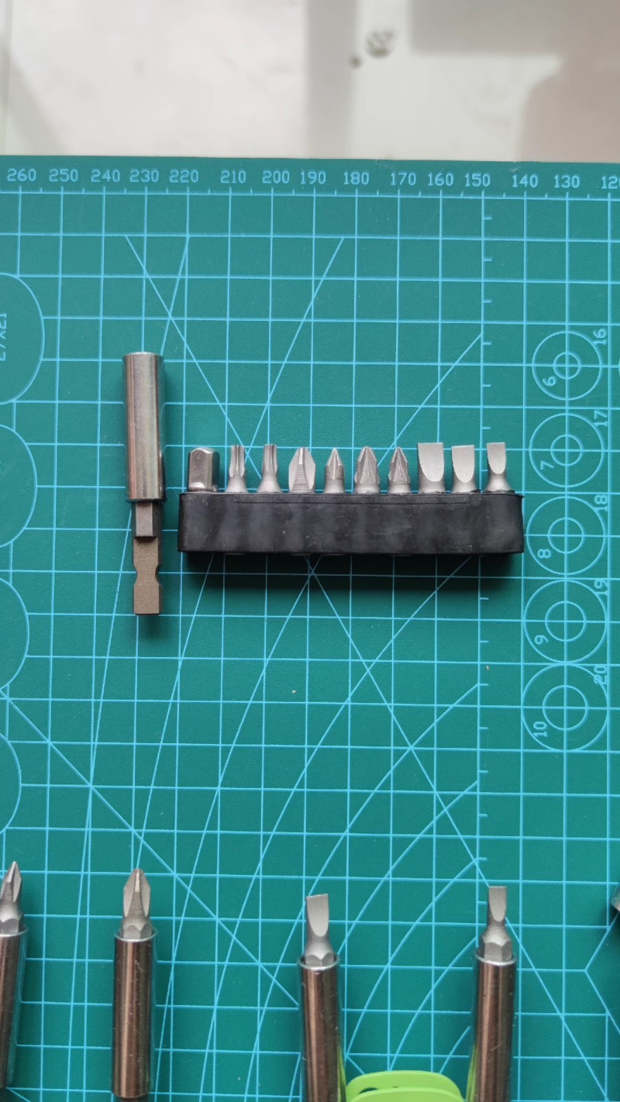 Compatible with Leatherman Surge/Wave/ARC/MUT – Magnetic Cr-V Steel Bit Extensio