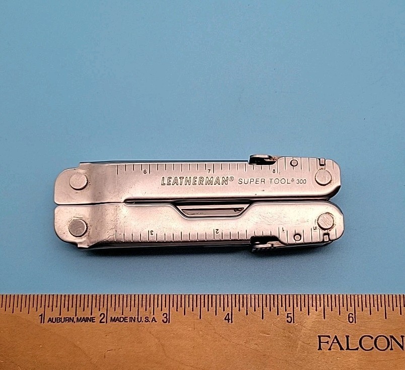Leatherman Super Tool 300 Multi-Tool – Dated 1011 – Pliers, Knife, Saw, File