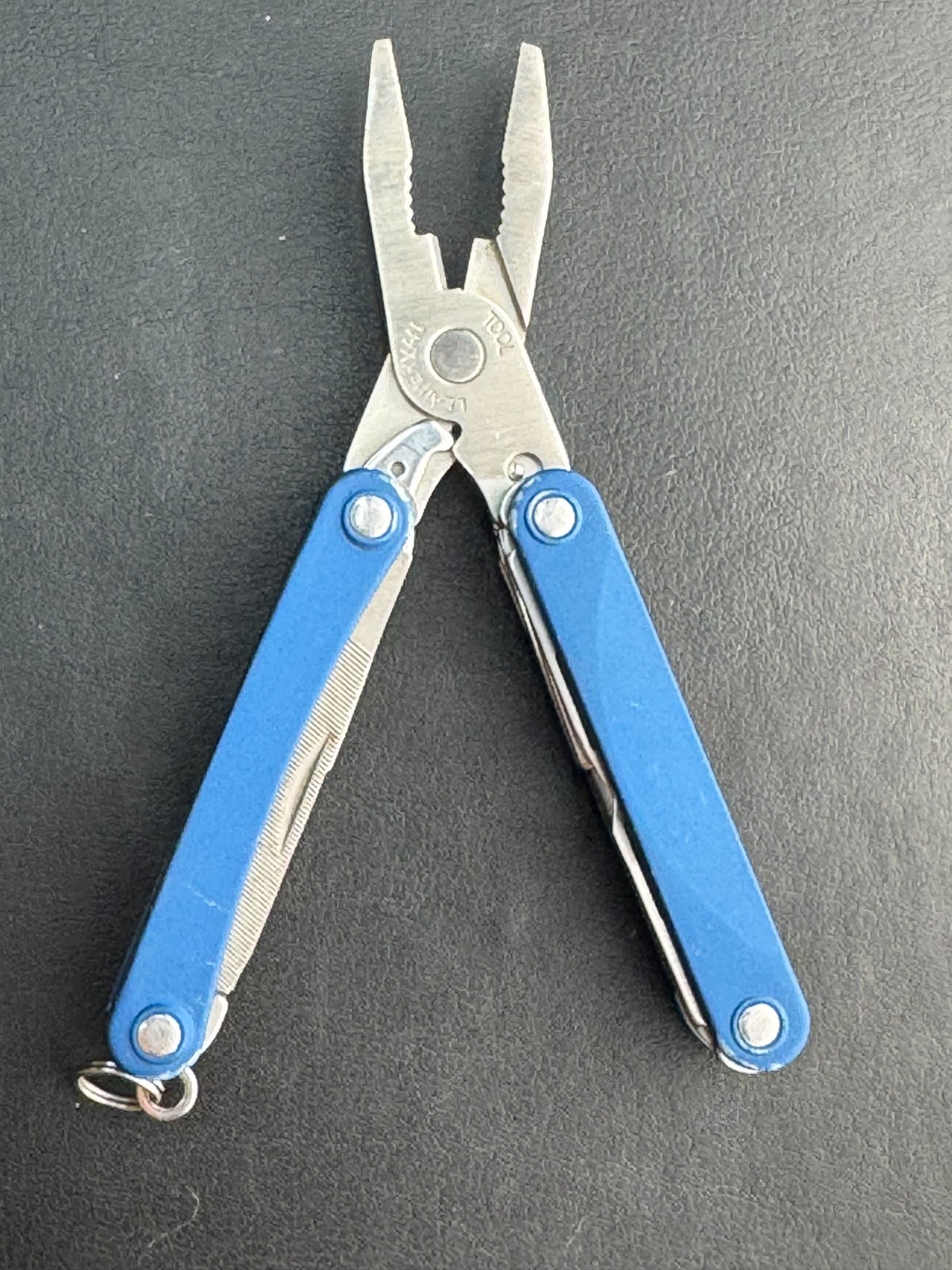 Leatherman Squirt PS4 Multi Tool, Knife, Pliers – Blue