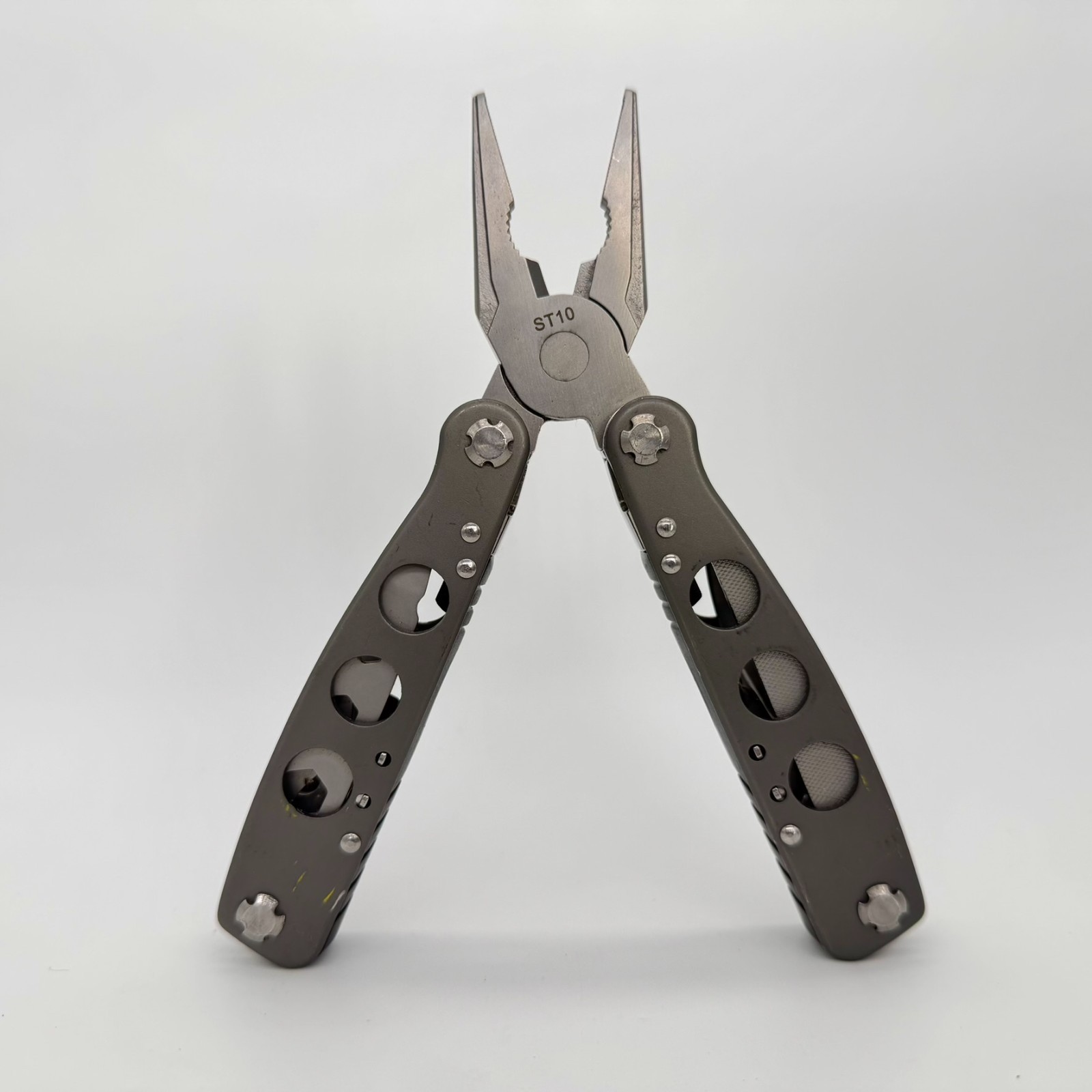 Schrade ST10 Tough Tool 15-in-1 Multi-Tool Pliers Pocket Knife Saw Hex Wrench