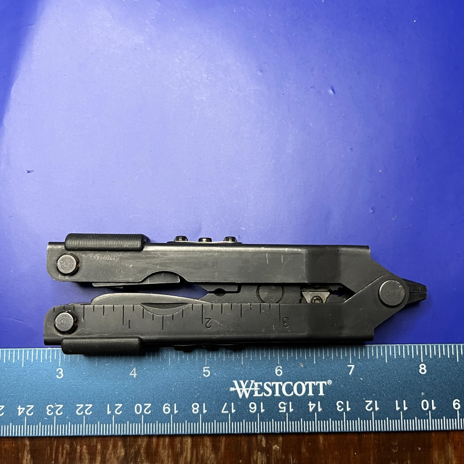 Gerber MP600 Black Oxide Multi-Tool Needle Nose Pliers Carbide Cutters