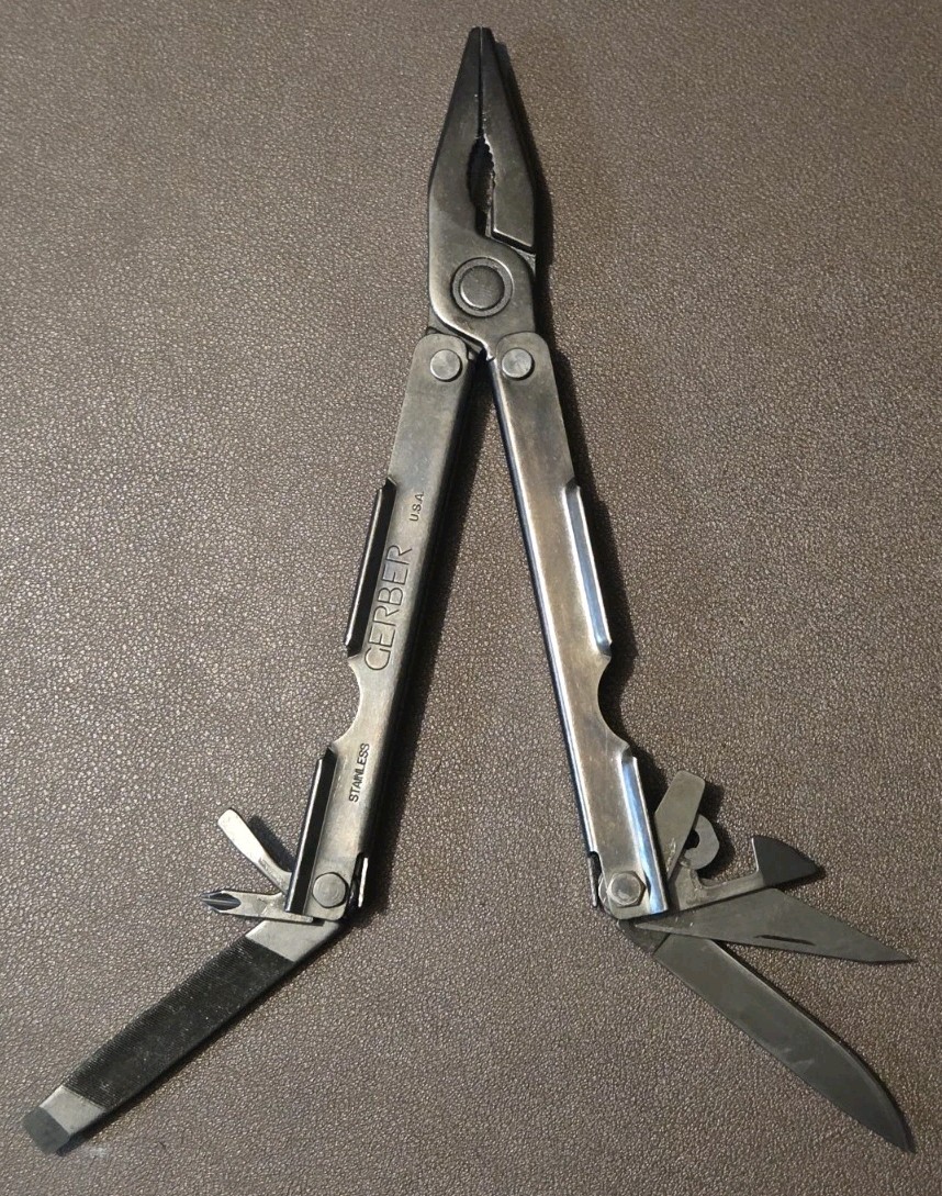 Gerber MPT Military Provisional Tool 5 Multi-Tool w/Leather Sheath Vintage Black