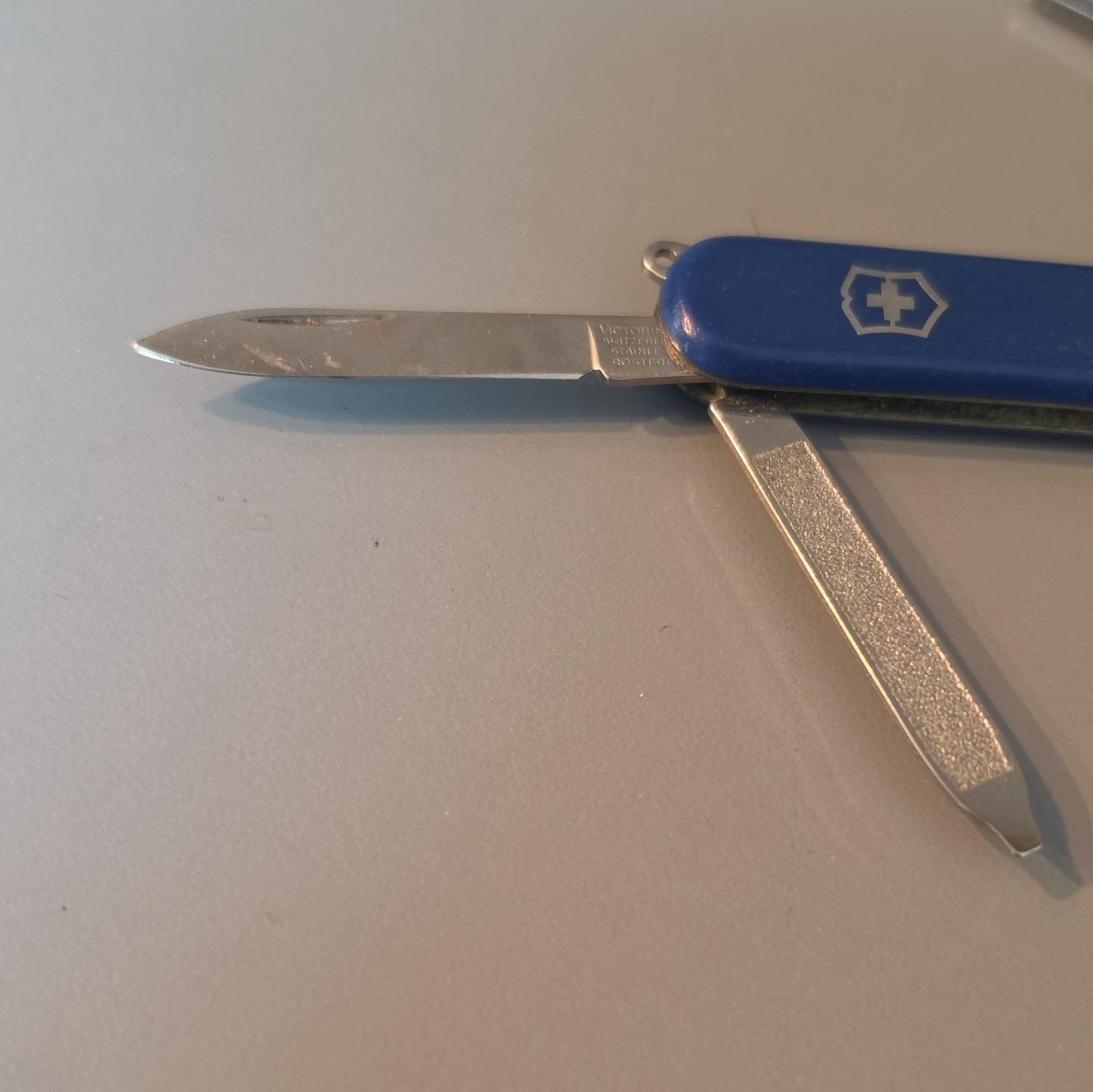 Victorinox Classic SD Multi-Tool Pocket Knife Blue 6 Tools Scissors Nail File