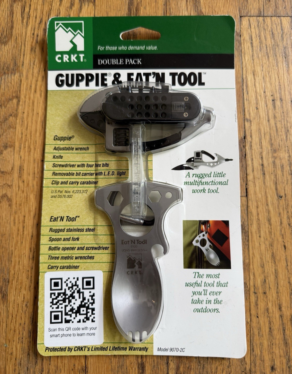 New in packaging CRKT 9070-2C Guppie & Eat’N Tool 4-Tool Multi-Tool, 2″ Serrated